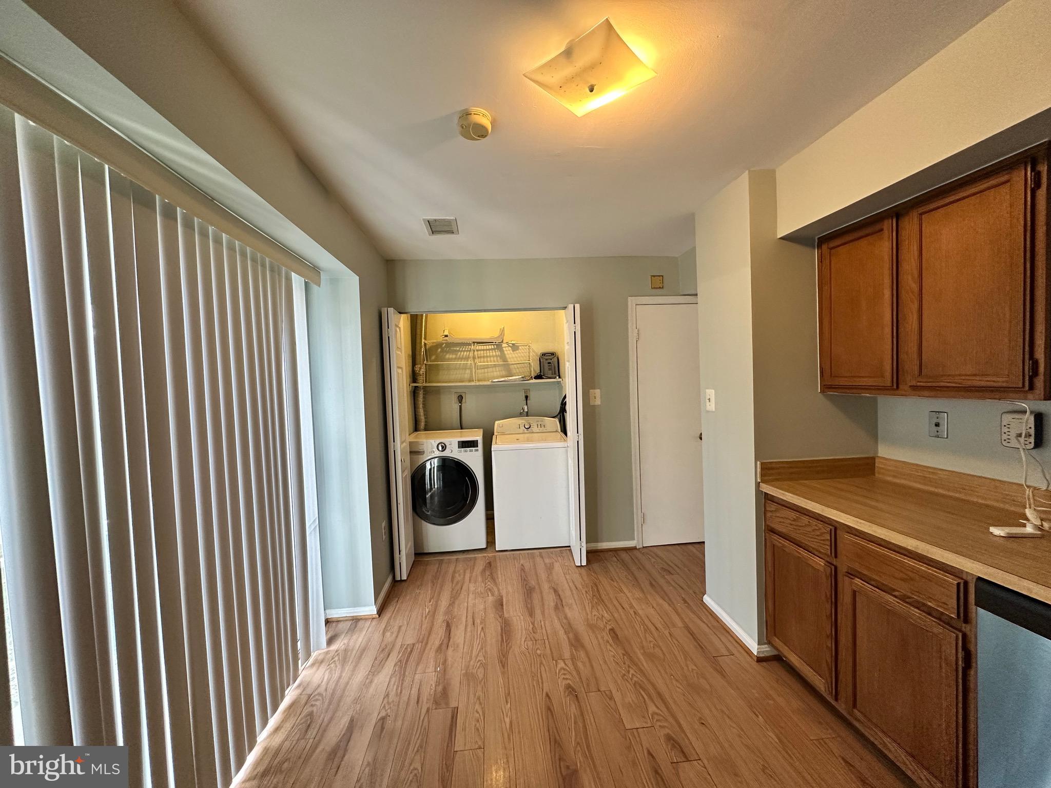 PRINCETON SQUARE - Residential Lease