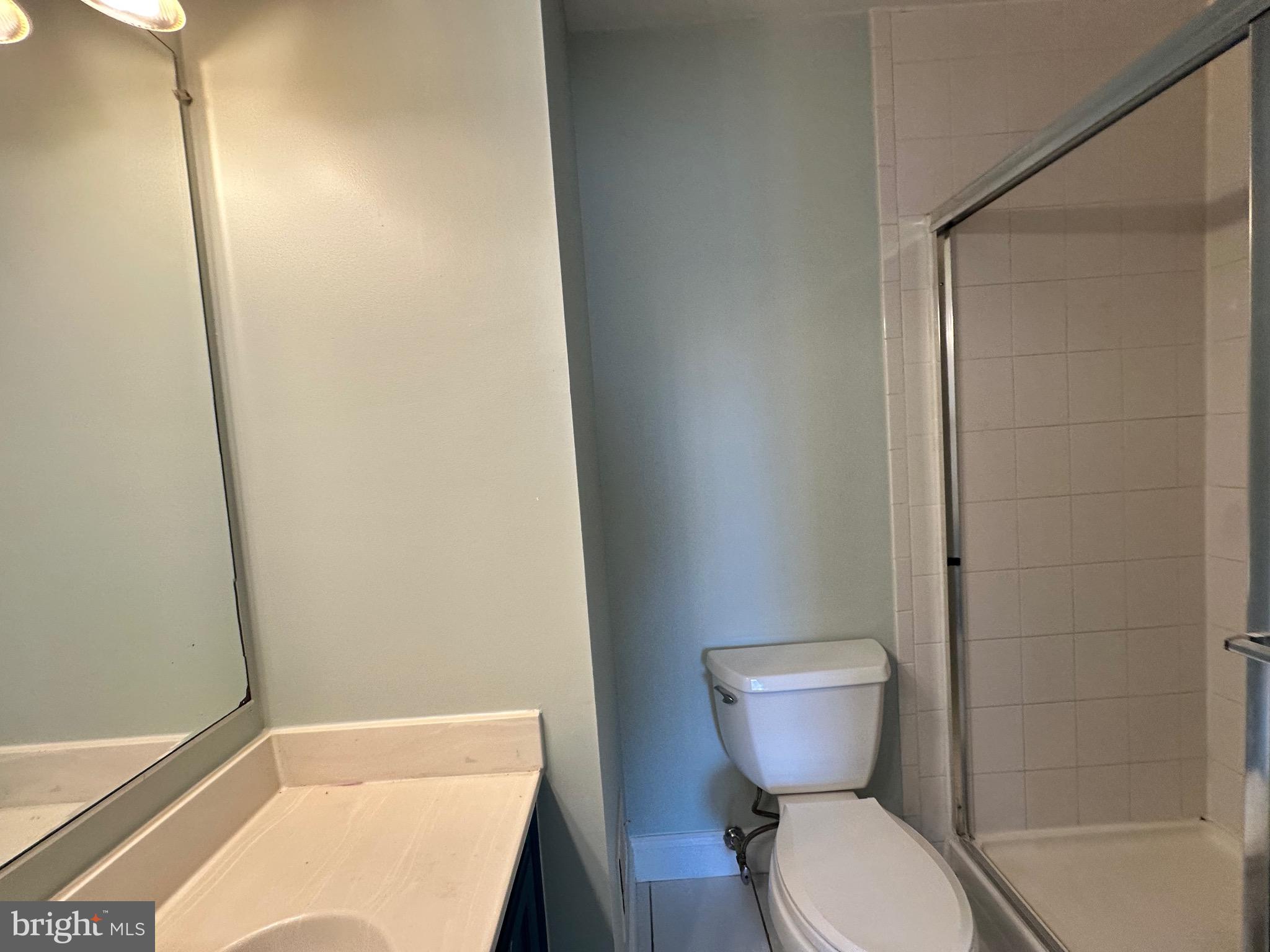 PRINCETON SQUARE - Residential Lease