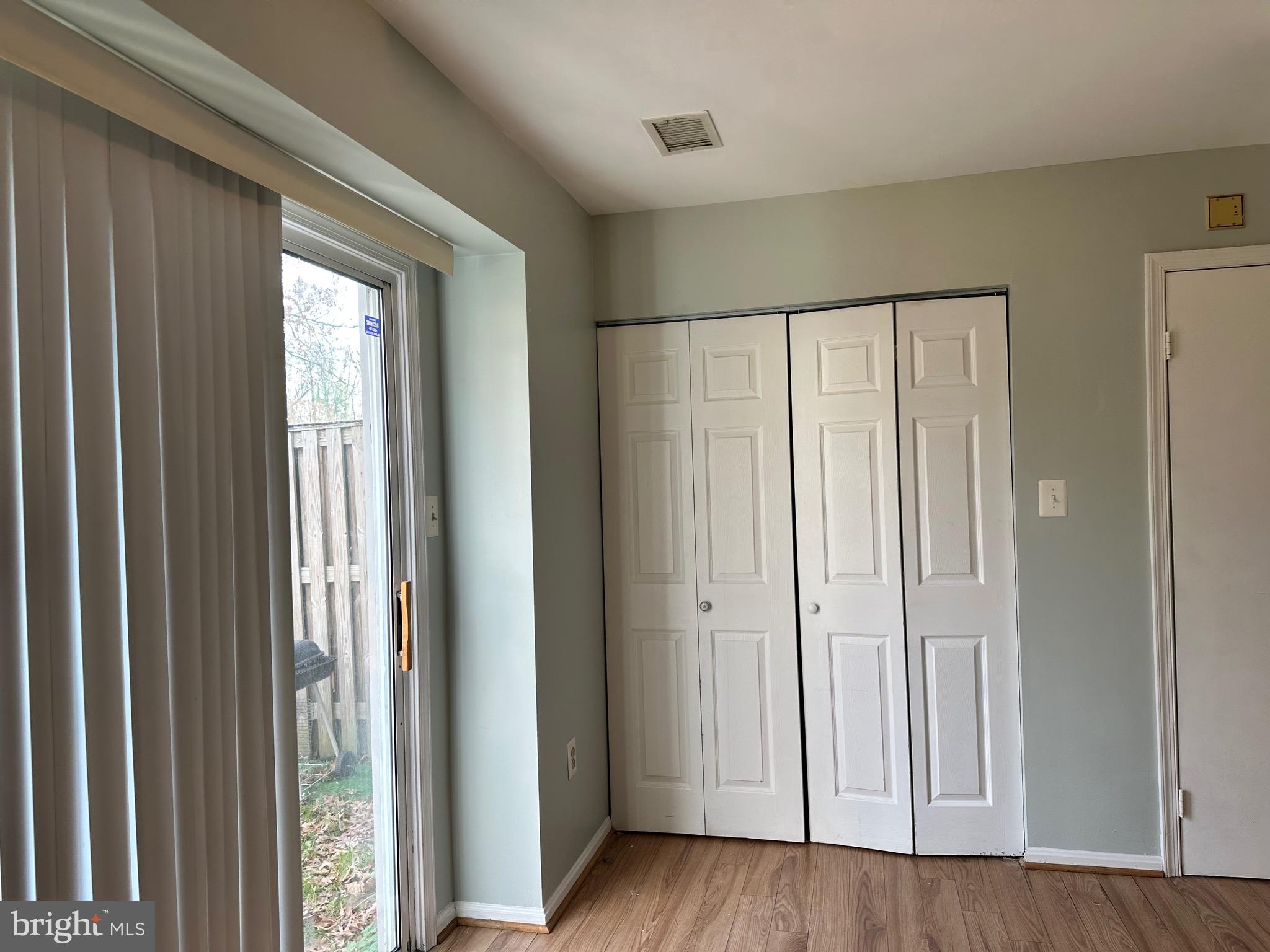 PRINCETON SQUARE - Residential Lease