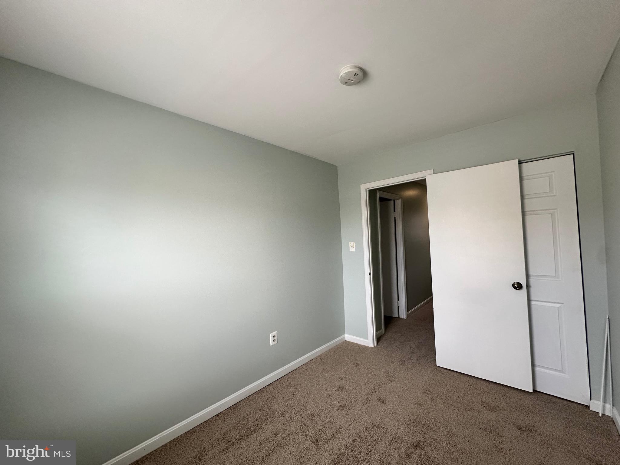 PRINCETON SQUARE - Residential Lease