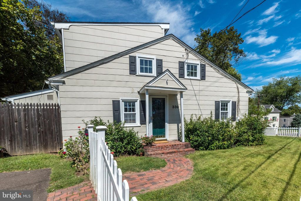 Photo of 339 E Ashland Street, DOYLESTOWN, PA 18901 (MLS # PABU2104806)