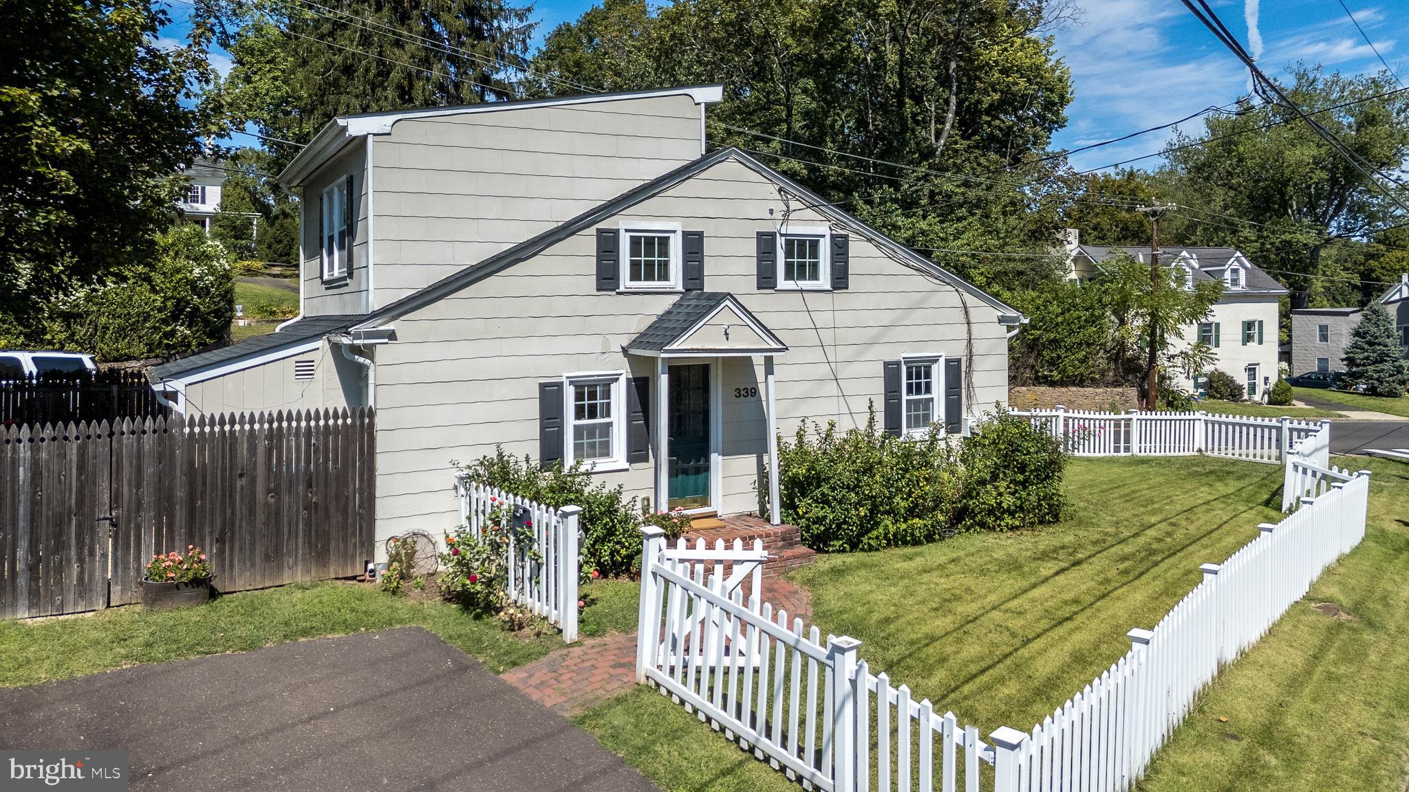 DOYLESTOWN BORO - Residential