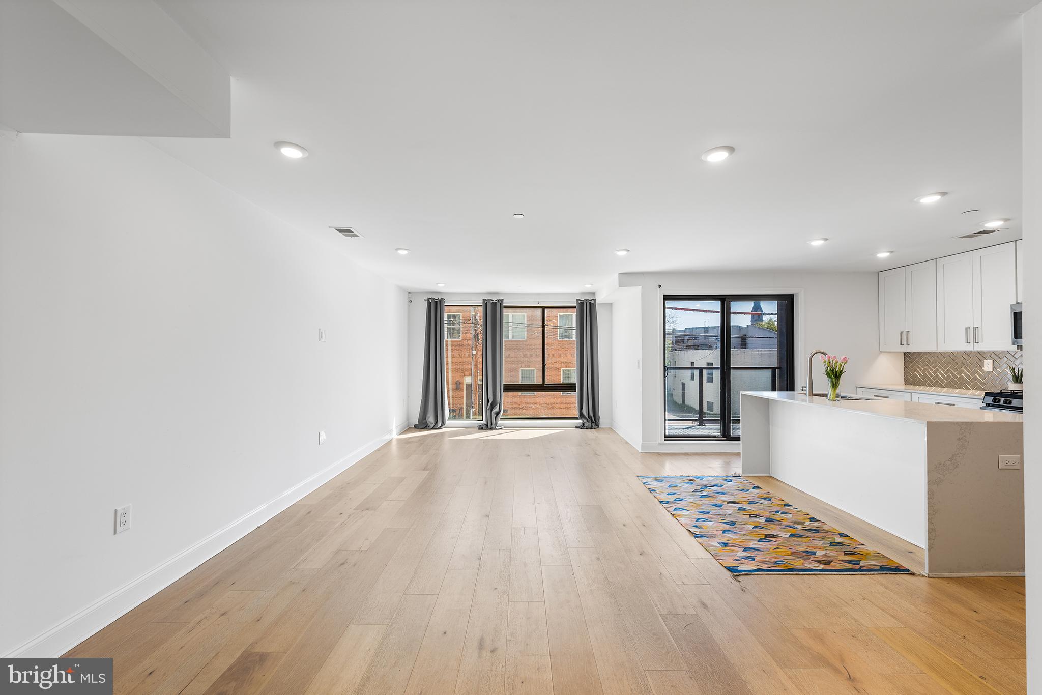 LUDLOW - Residential