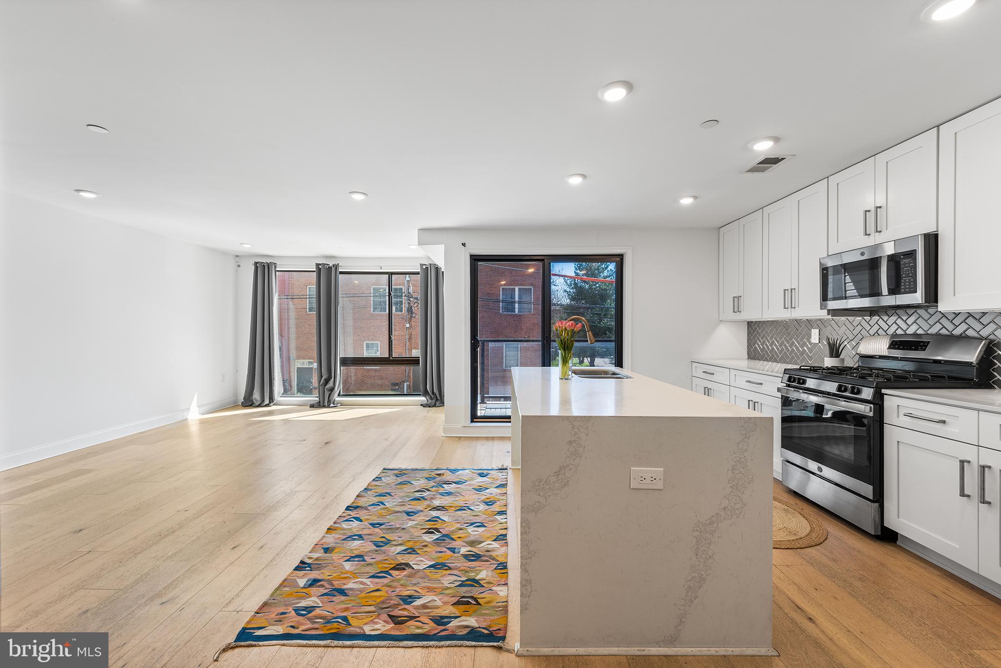 LUDLOW - Residential