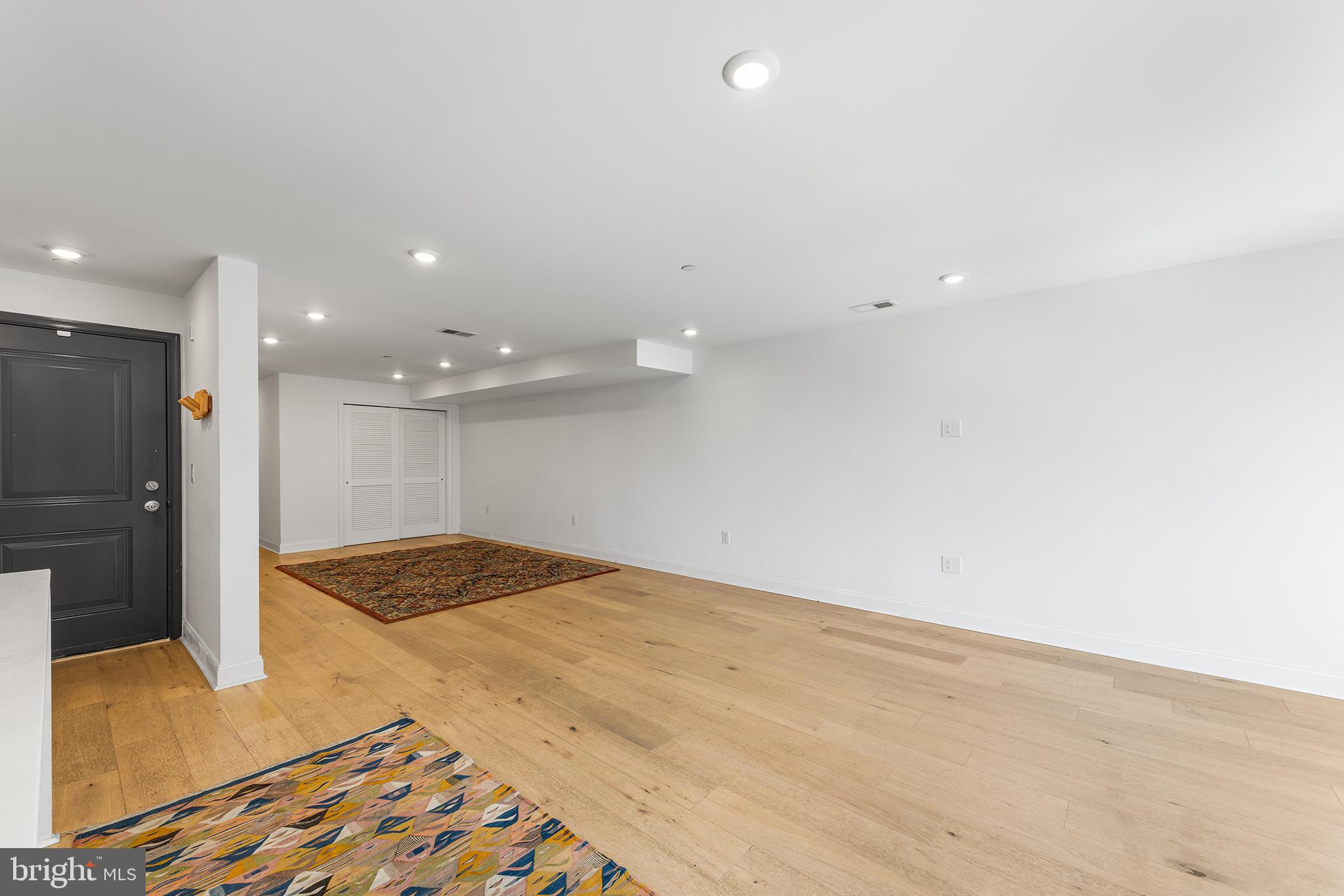 LUDLOW - Residential