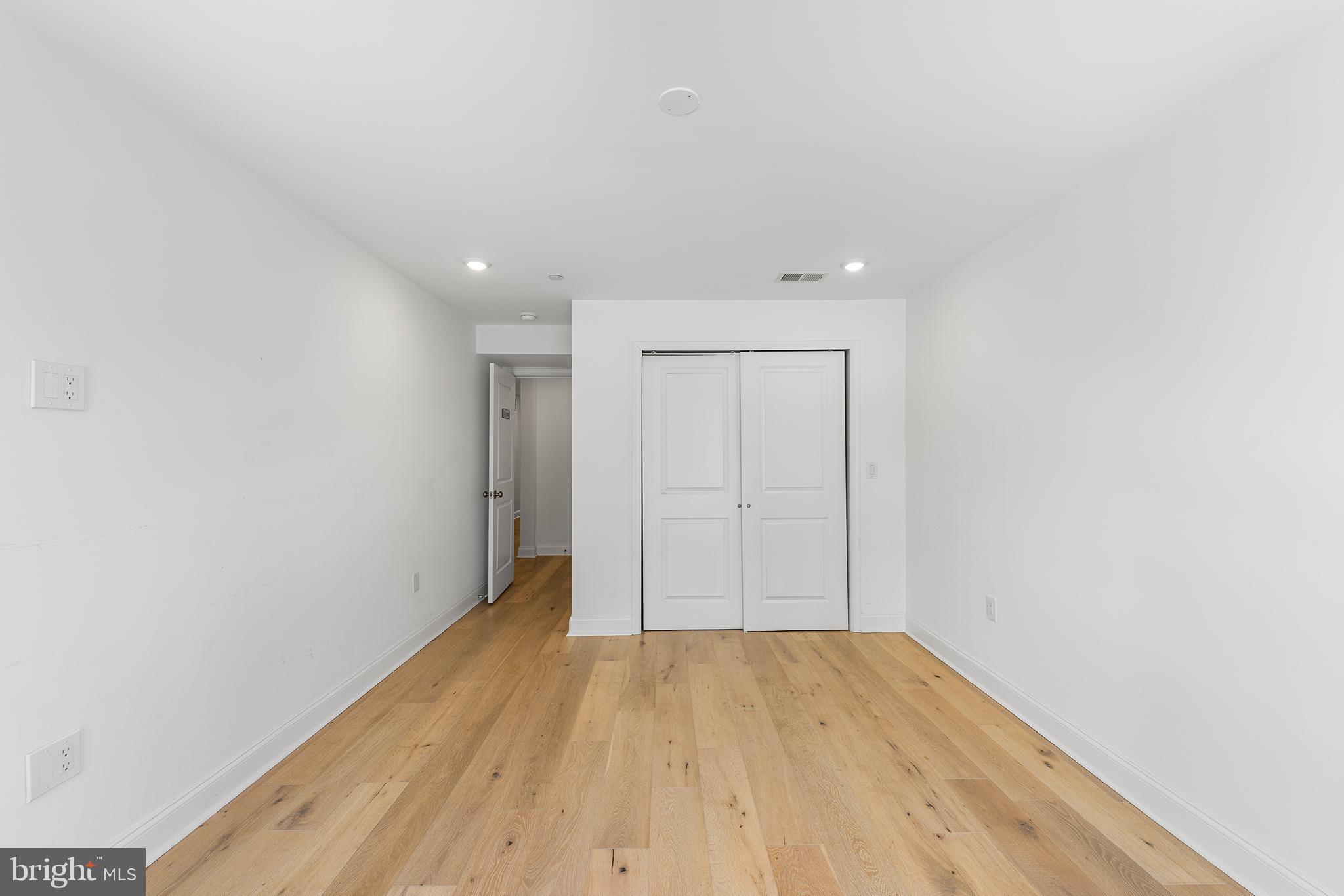 LUDLOW - Residential