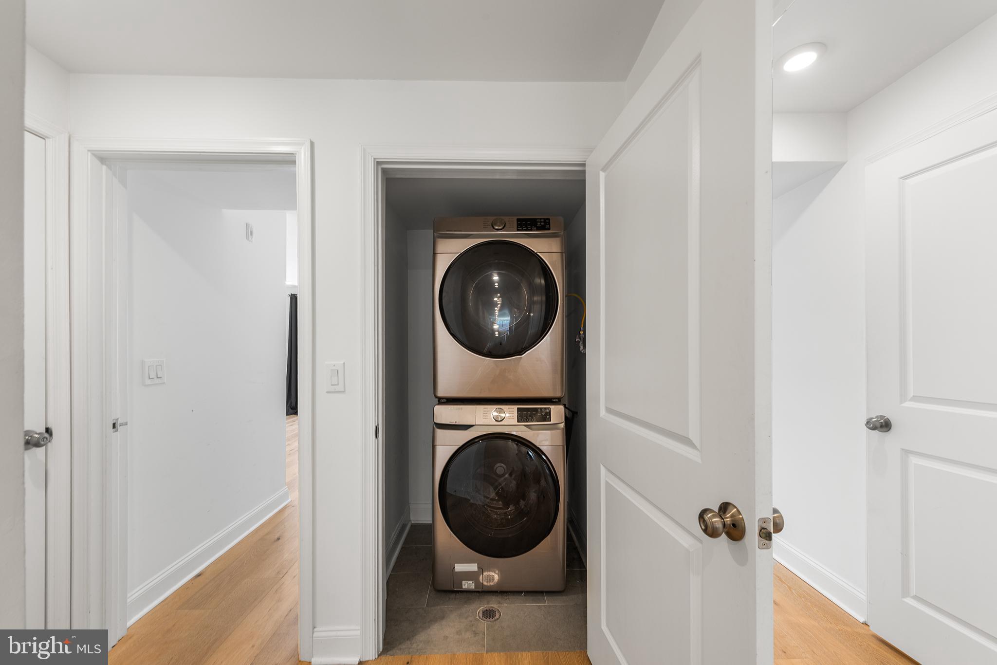 LUDLOW - Residential