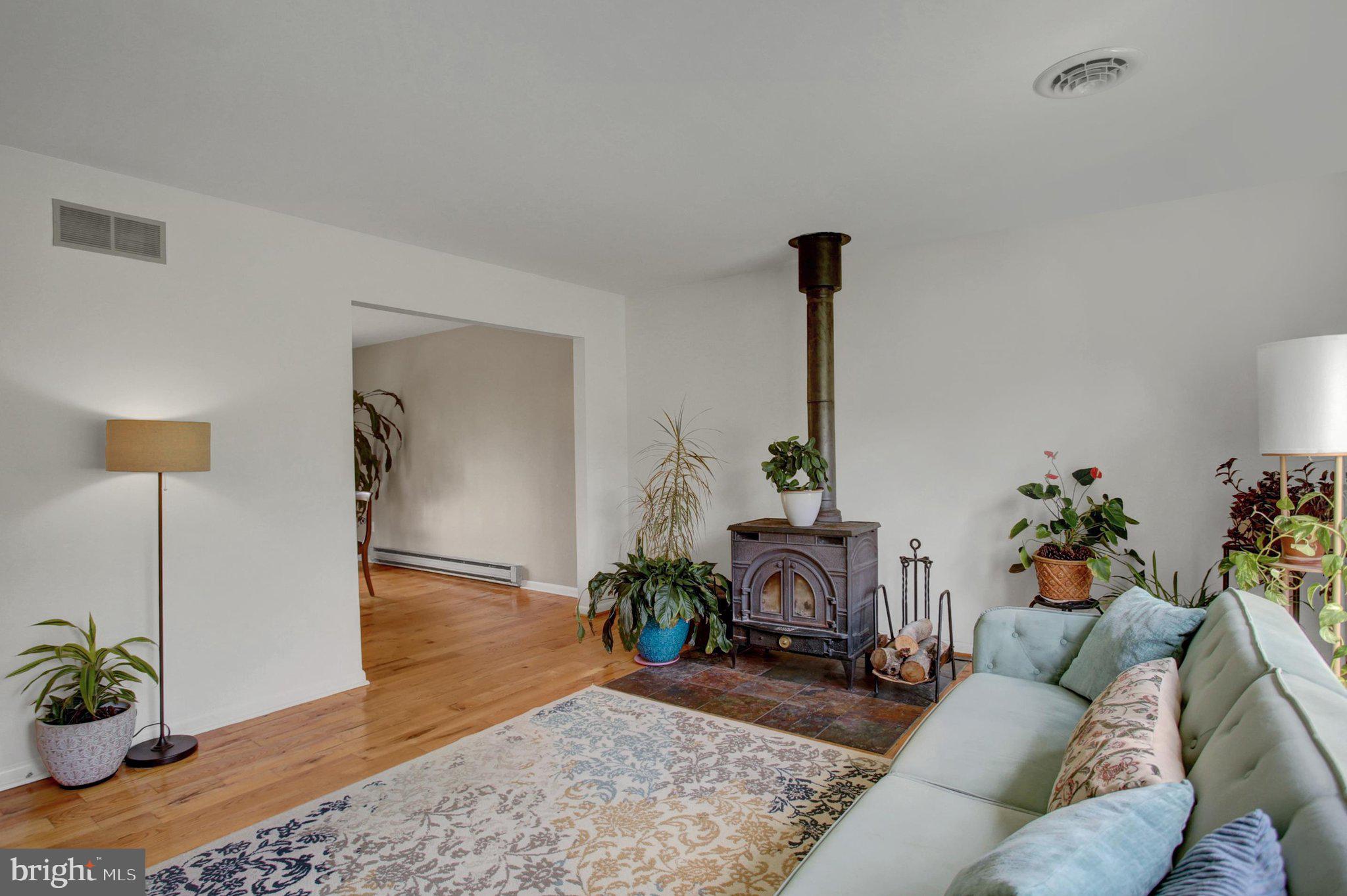 155 N GRIFFITHS LANE