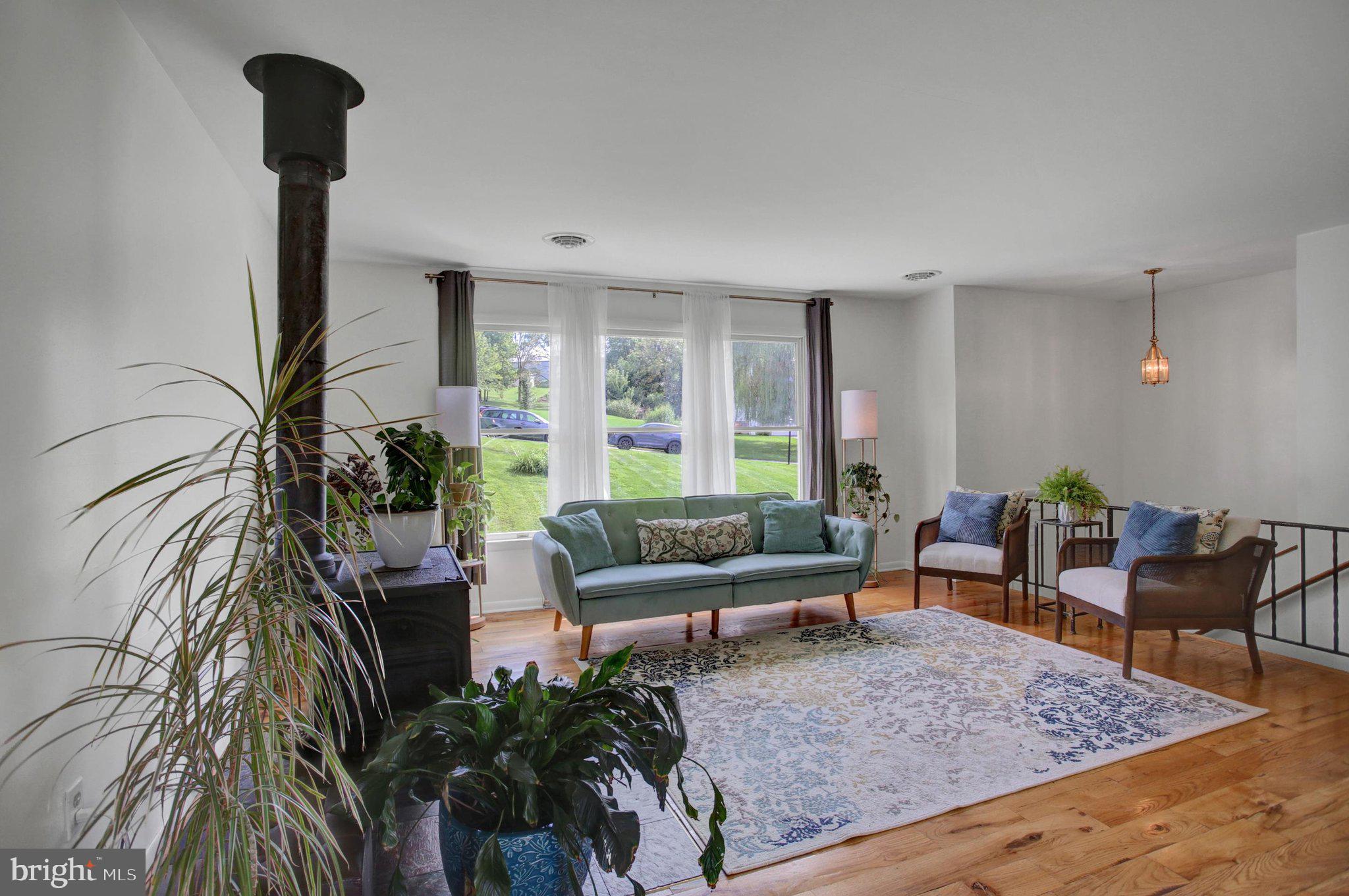 155 N GRIFFITHS LANE