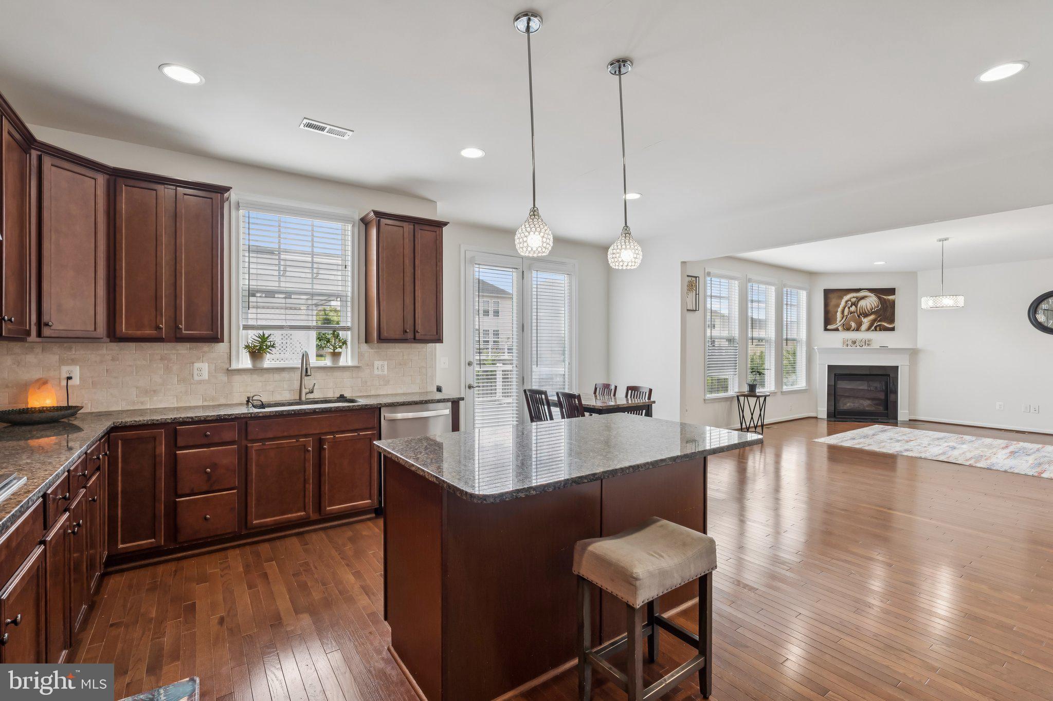 STONE RIDGE LAND BAY 4 - Residential Lease