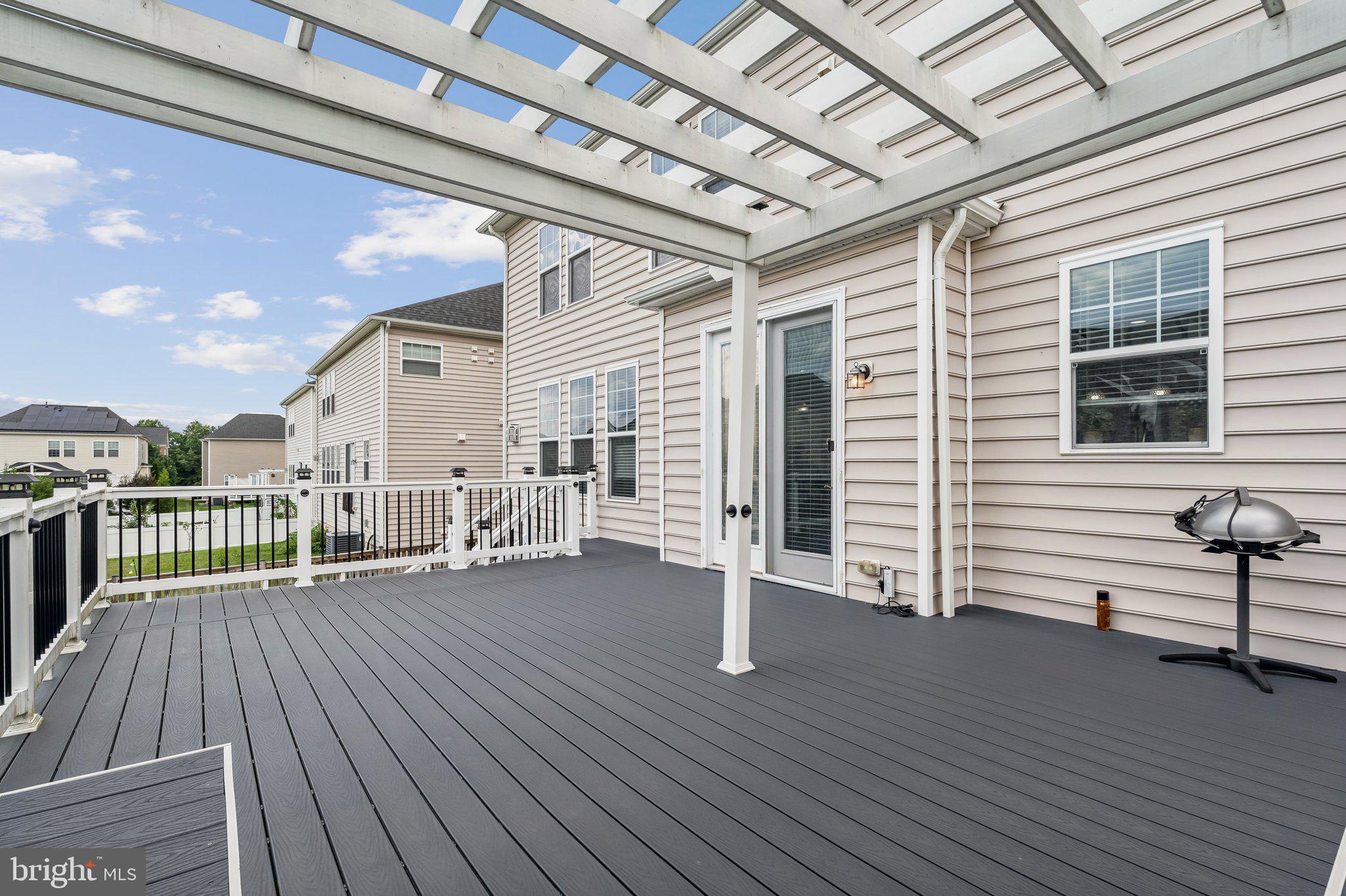 STONE RIDGE LAND BAY 4 - Residential Lease