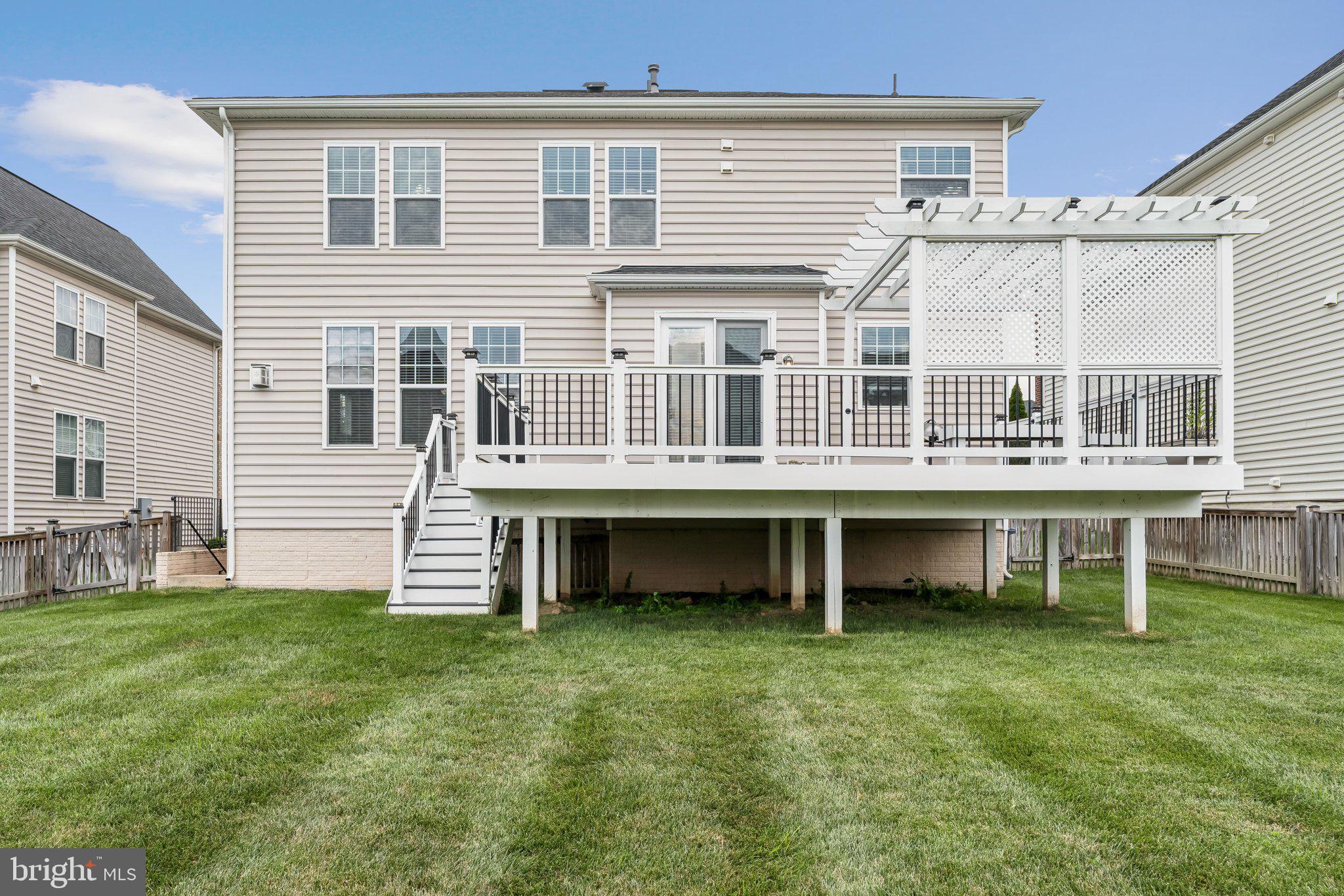 STONE RIDGE LAND BAY 4 - Residential Lease