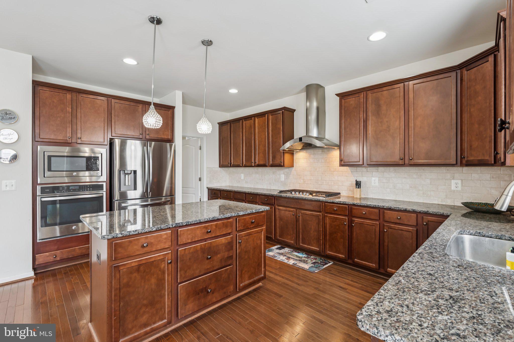 STONE RIDGE LAND BAY 4 - Residential Lease