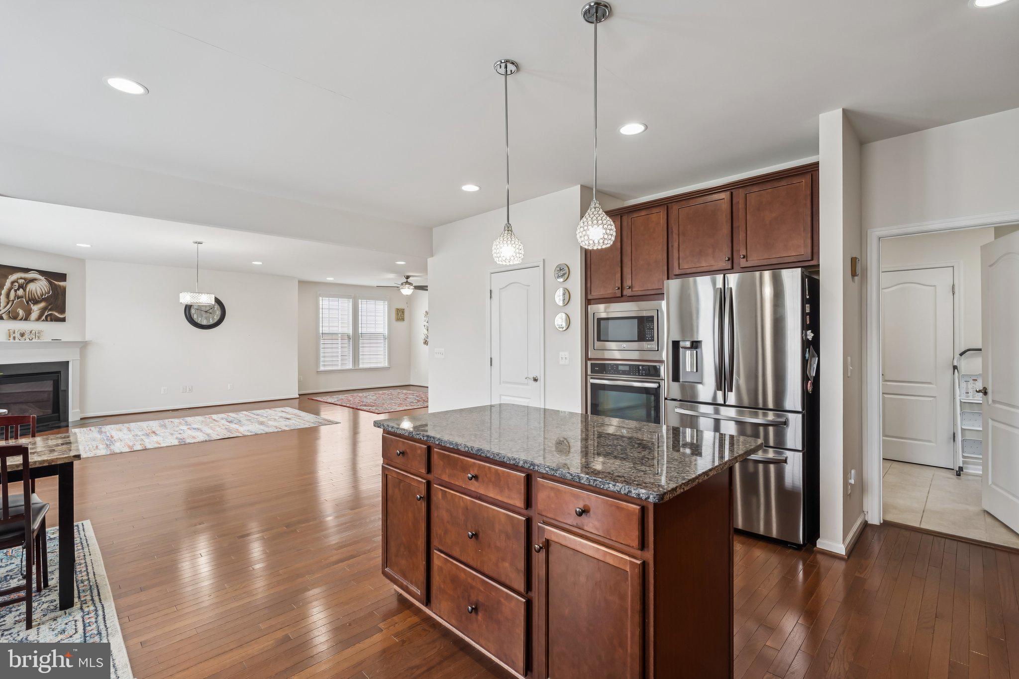 STONE RIDGE LAND BAY 4 - Residential Lease