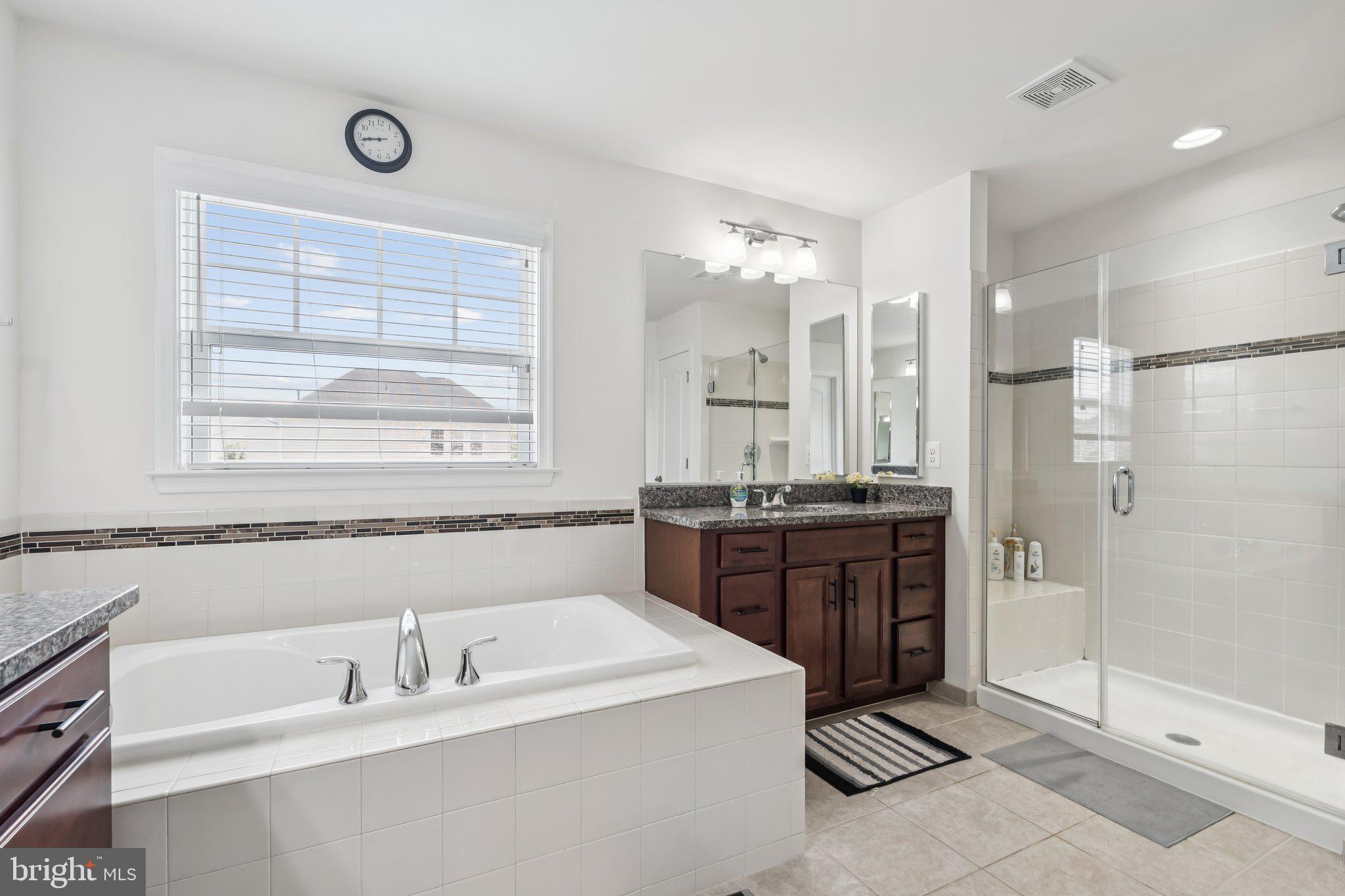 STONE RIDGE LAND BAY 4 - Residential Lease