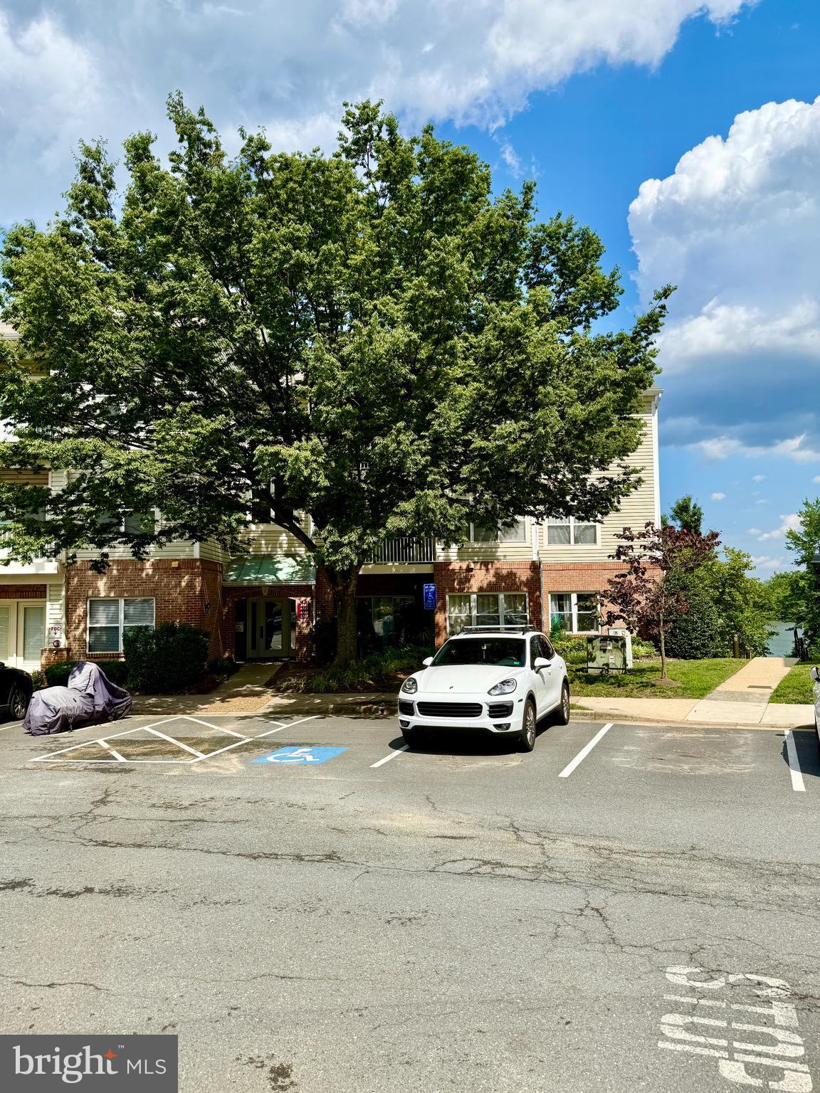 CHANCERY OF KINGSTOWNE - Residential