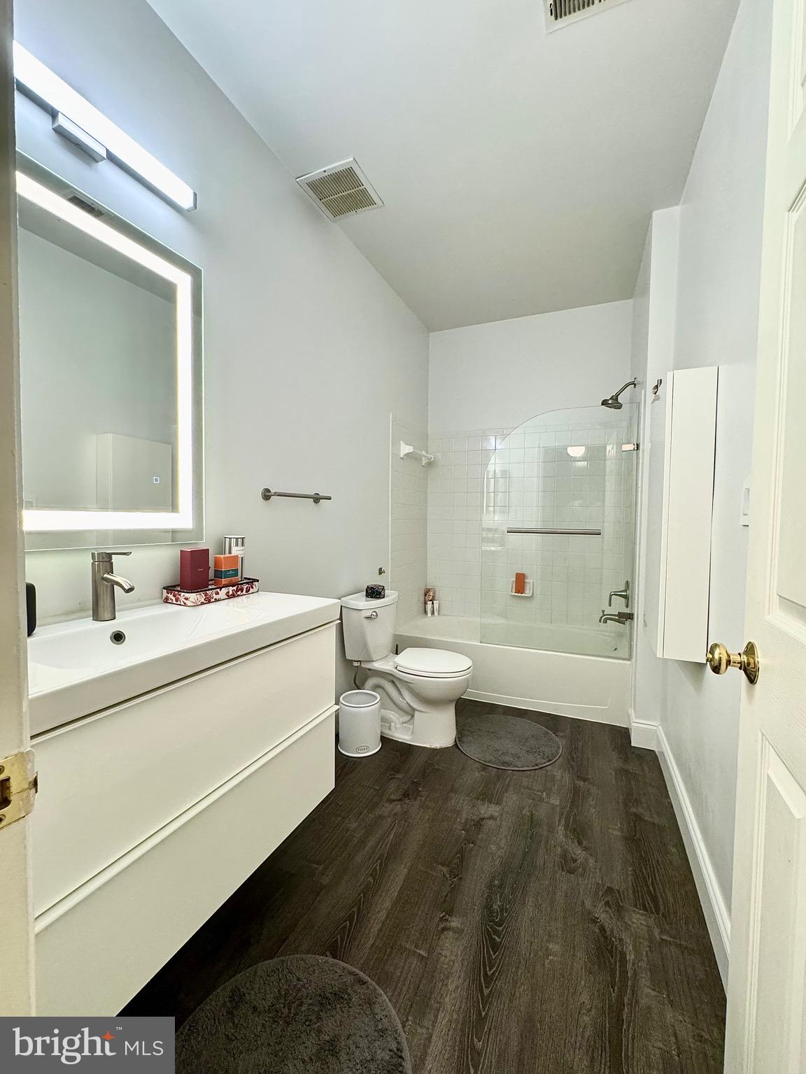 CHANCERY OF KINGSTOWNE - Residential