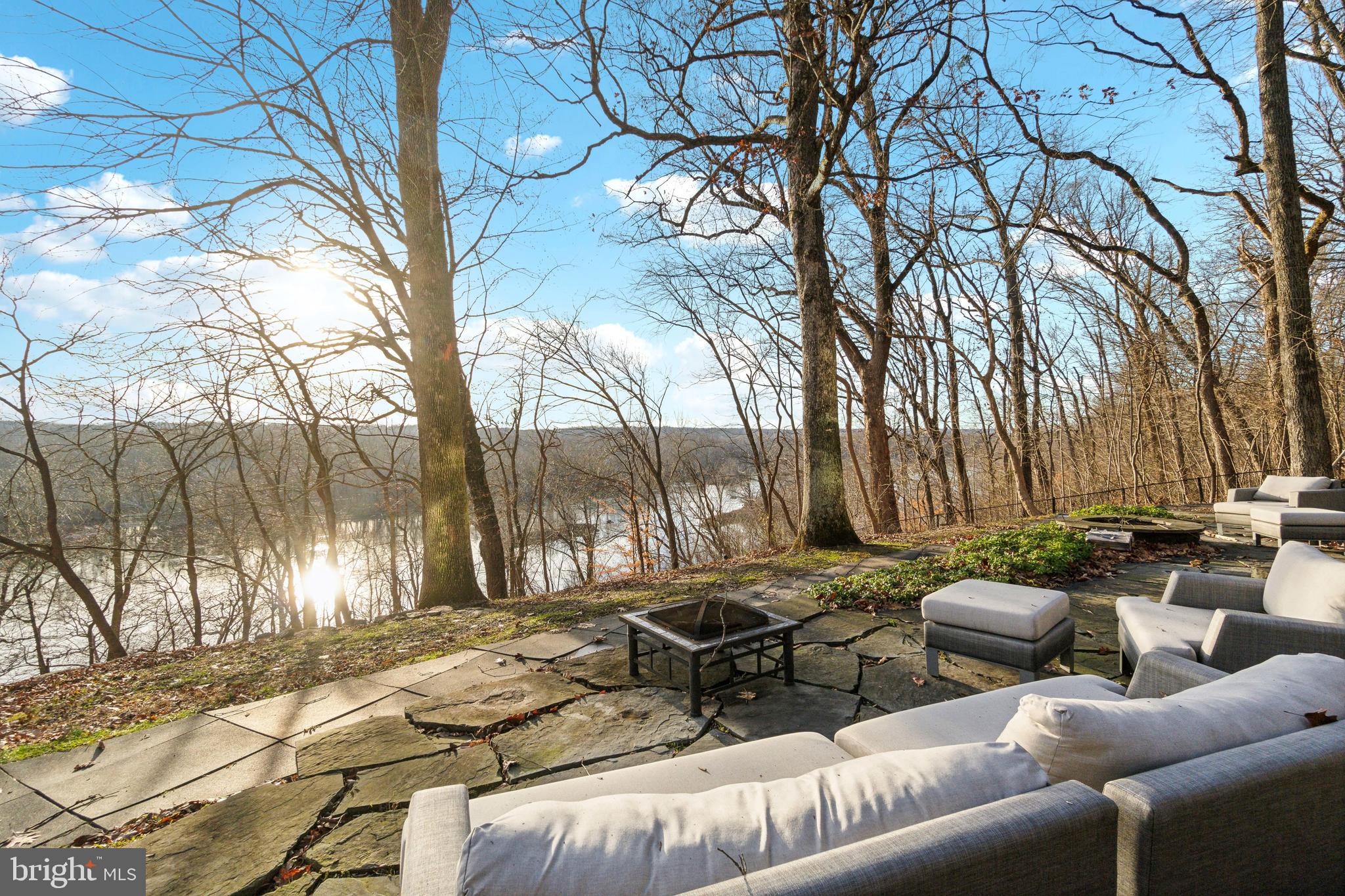 BEALLMOUNT GROVE - Residential Lease