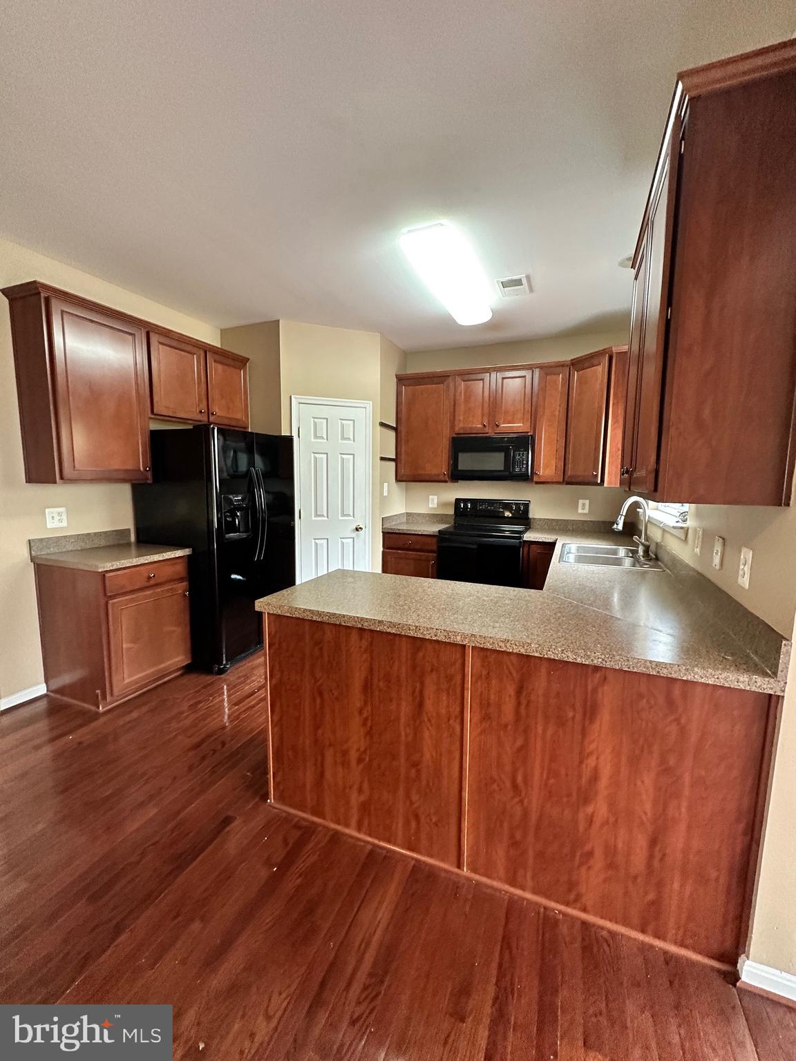 LEE'S RIDGE - Residential Lease