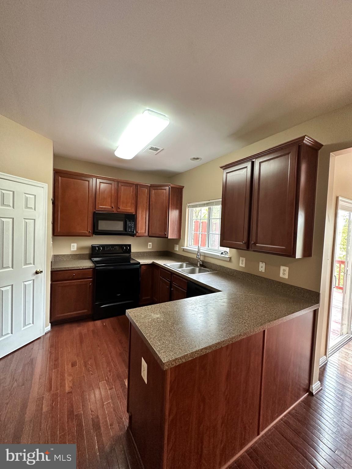 LEE'S RIDGE - Residential Lease