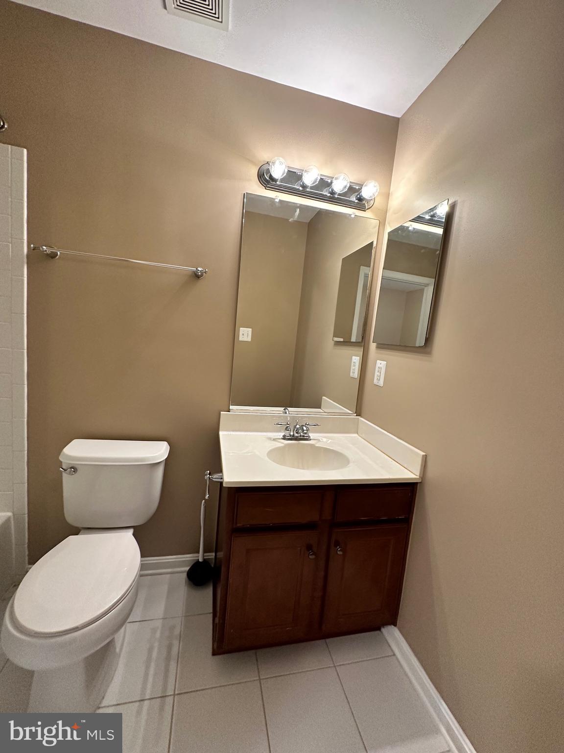 LEE'S RIDGE - Residential Lease