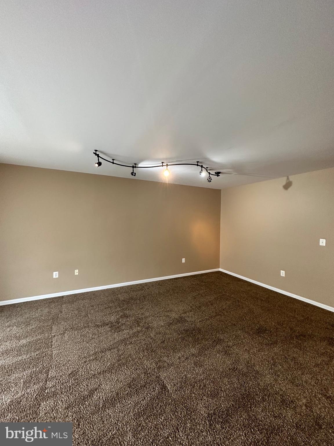 LEE'S RIDGE - Residential Lease