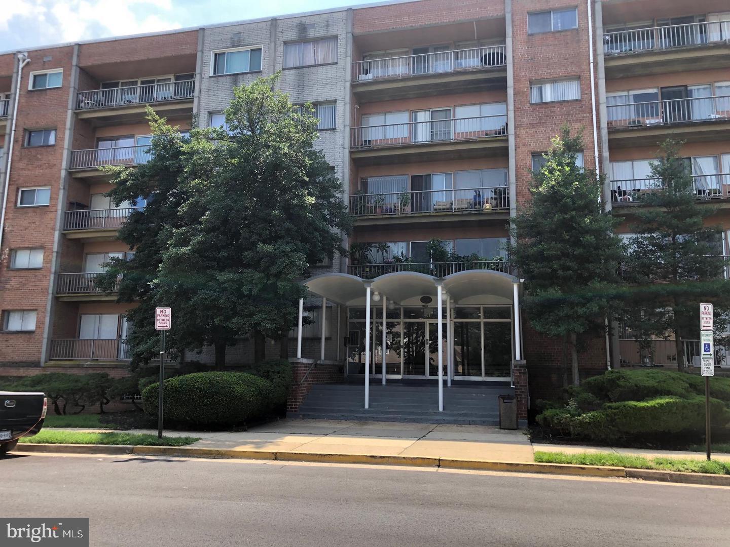 THE SEASONS - Residential Lease