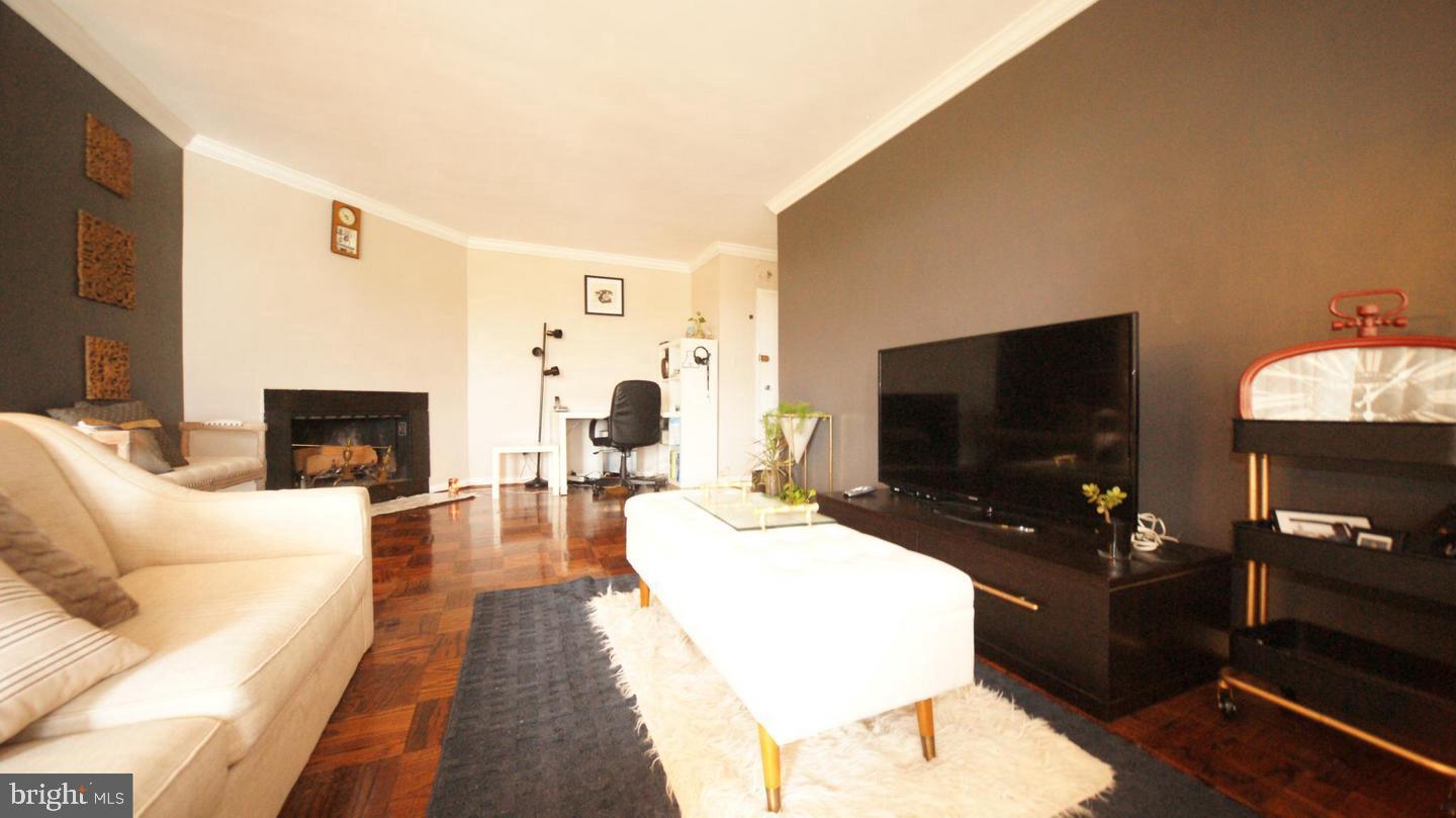 THE SEASONS - Residential Lease