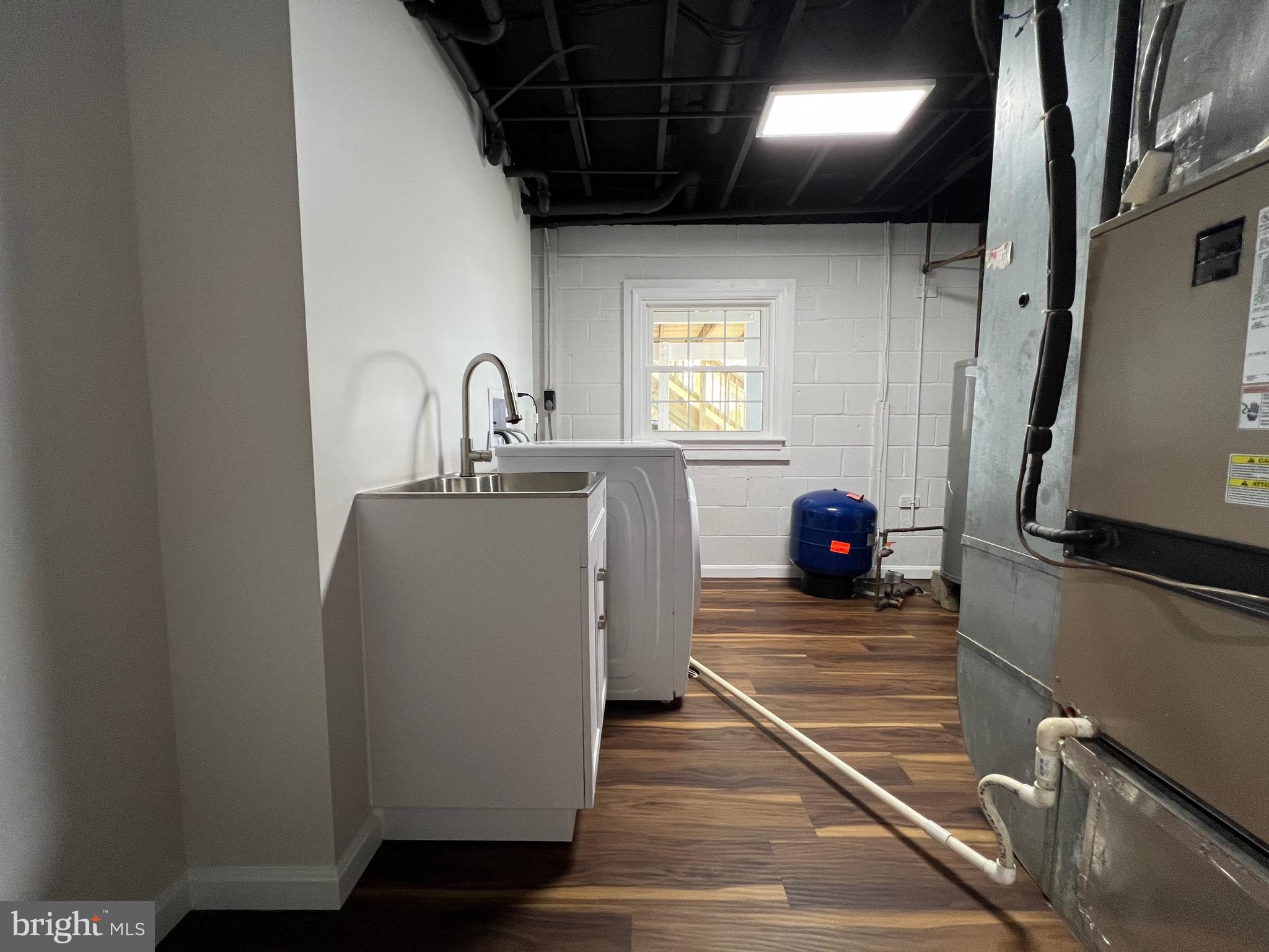 MOOR GREEN ESTATES - Residential Lease