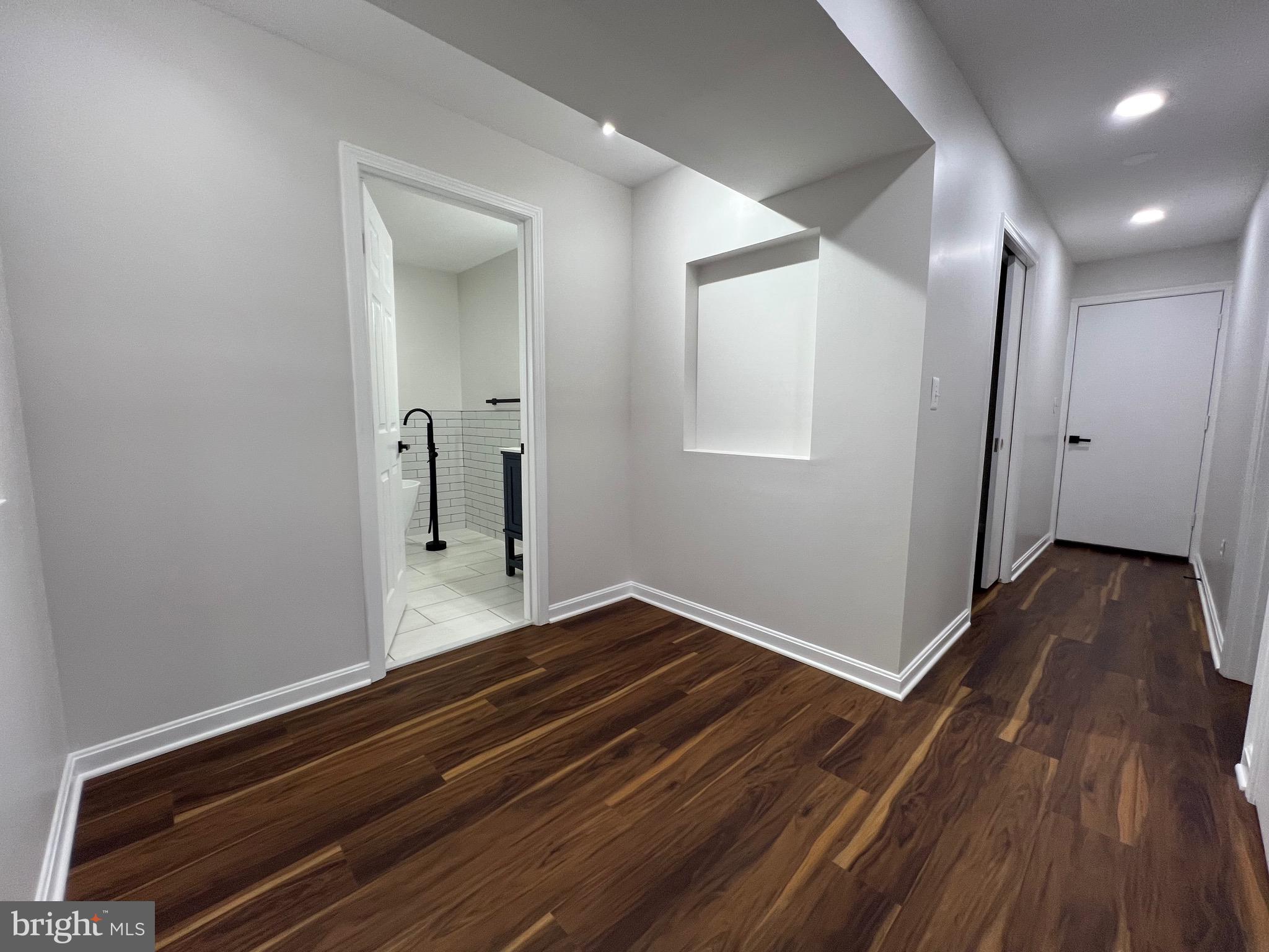 MOOR GREEN ESTATES - Residential Lease