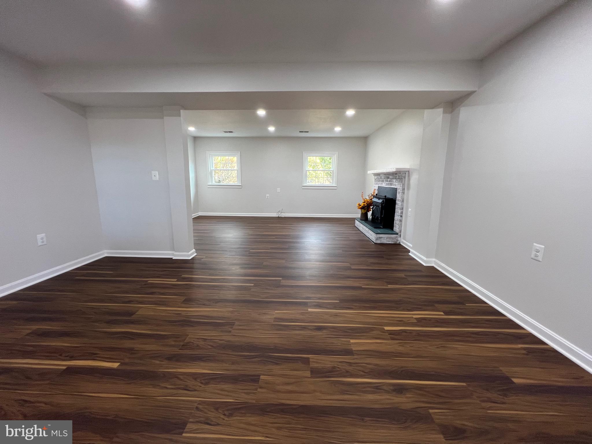 MOOR GREEN ESTATES - Residential Lease