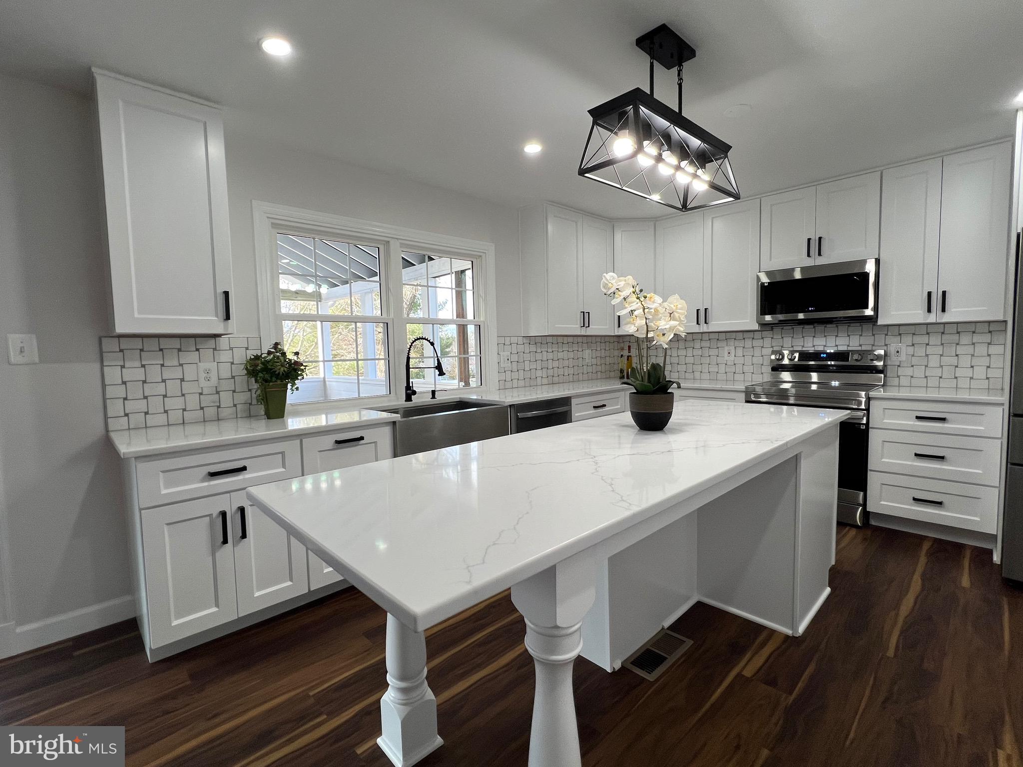 MOOR GREEN ESTATES - Residential Lease