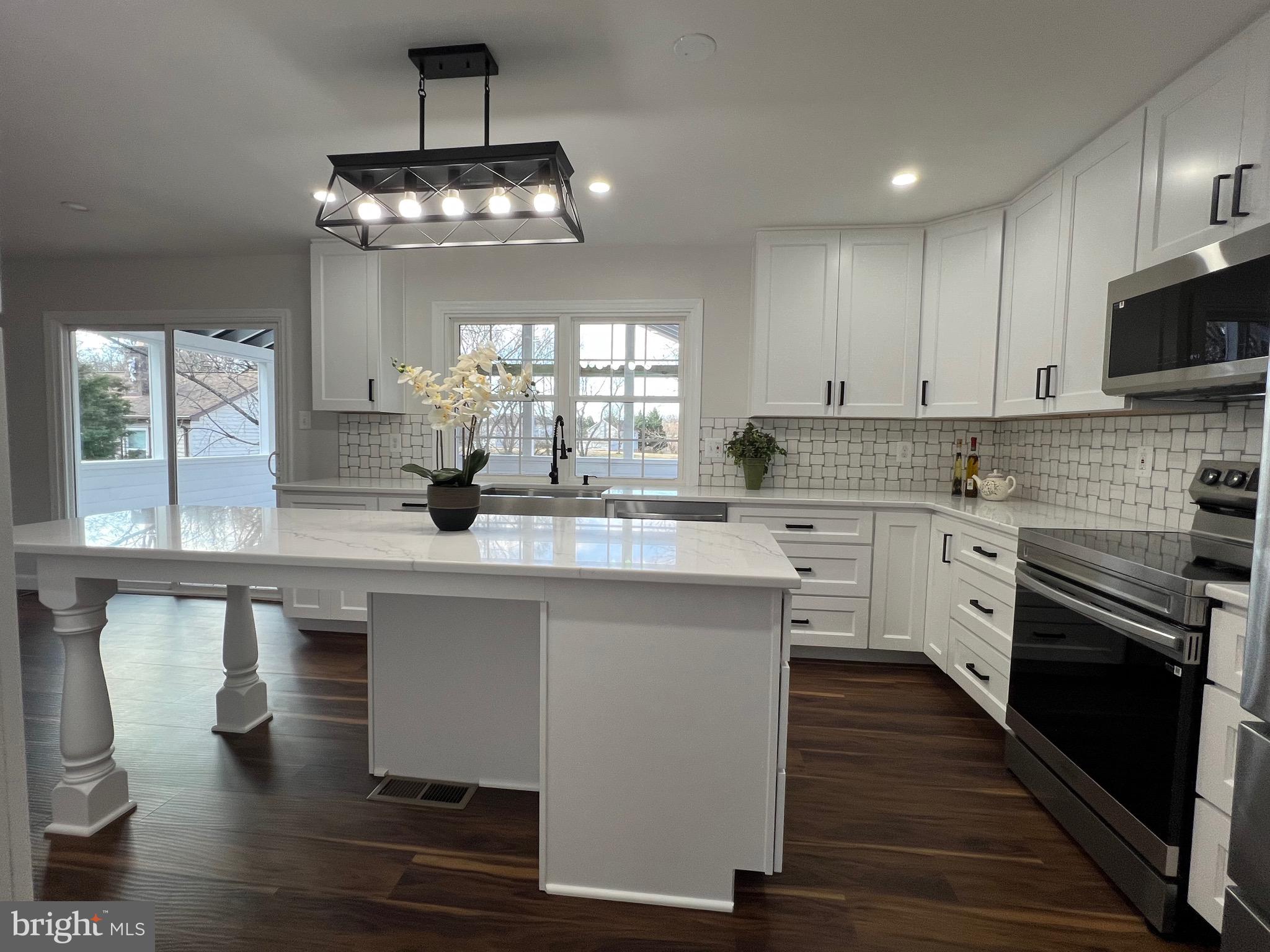 MOOR GREEN ESTATES - Residential Lease