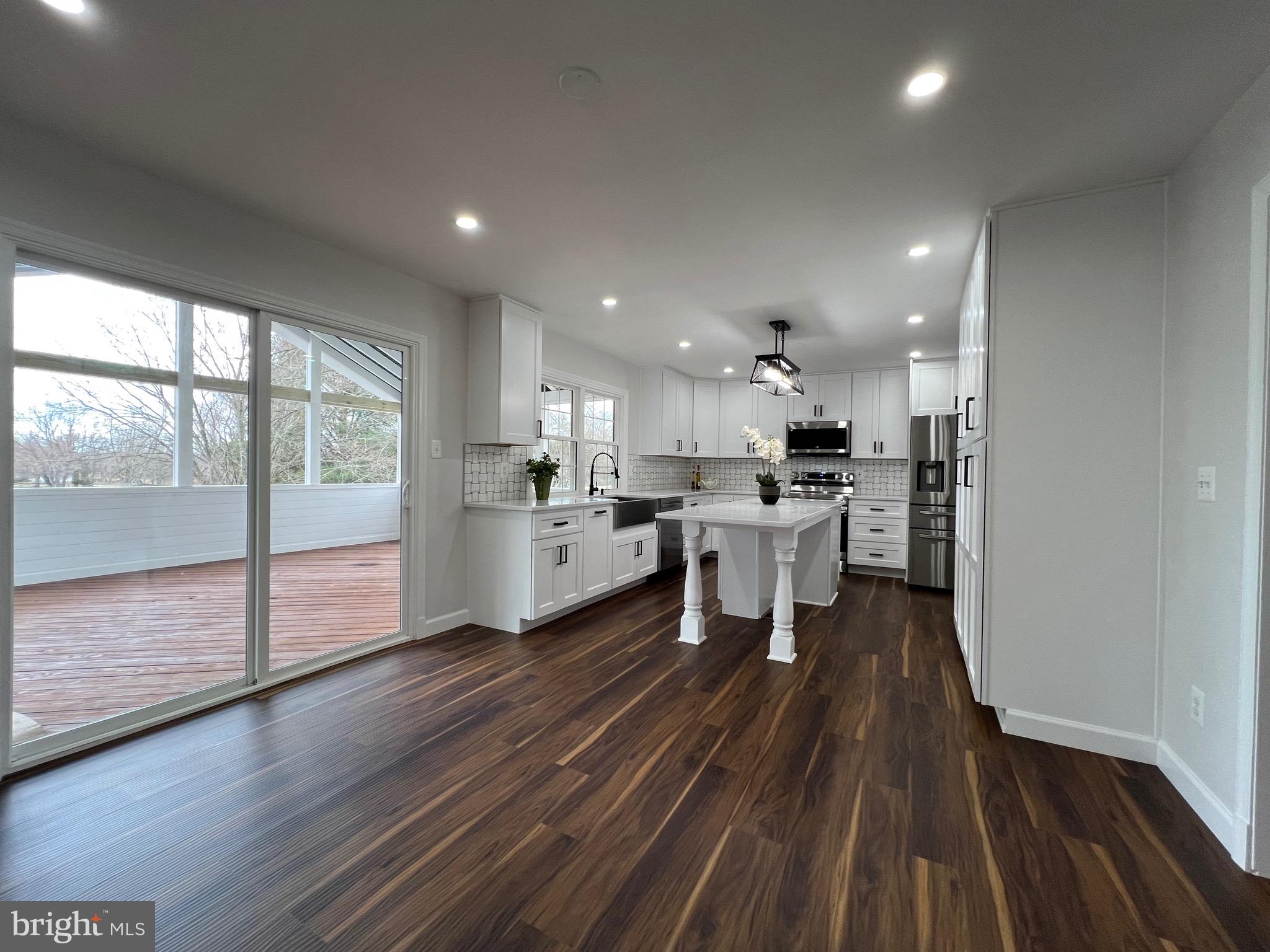 MOOR GREEN ESTATES - Residential Lease