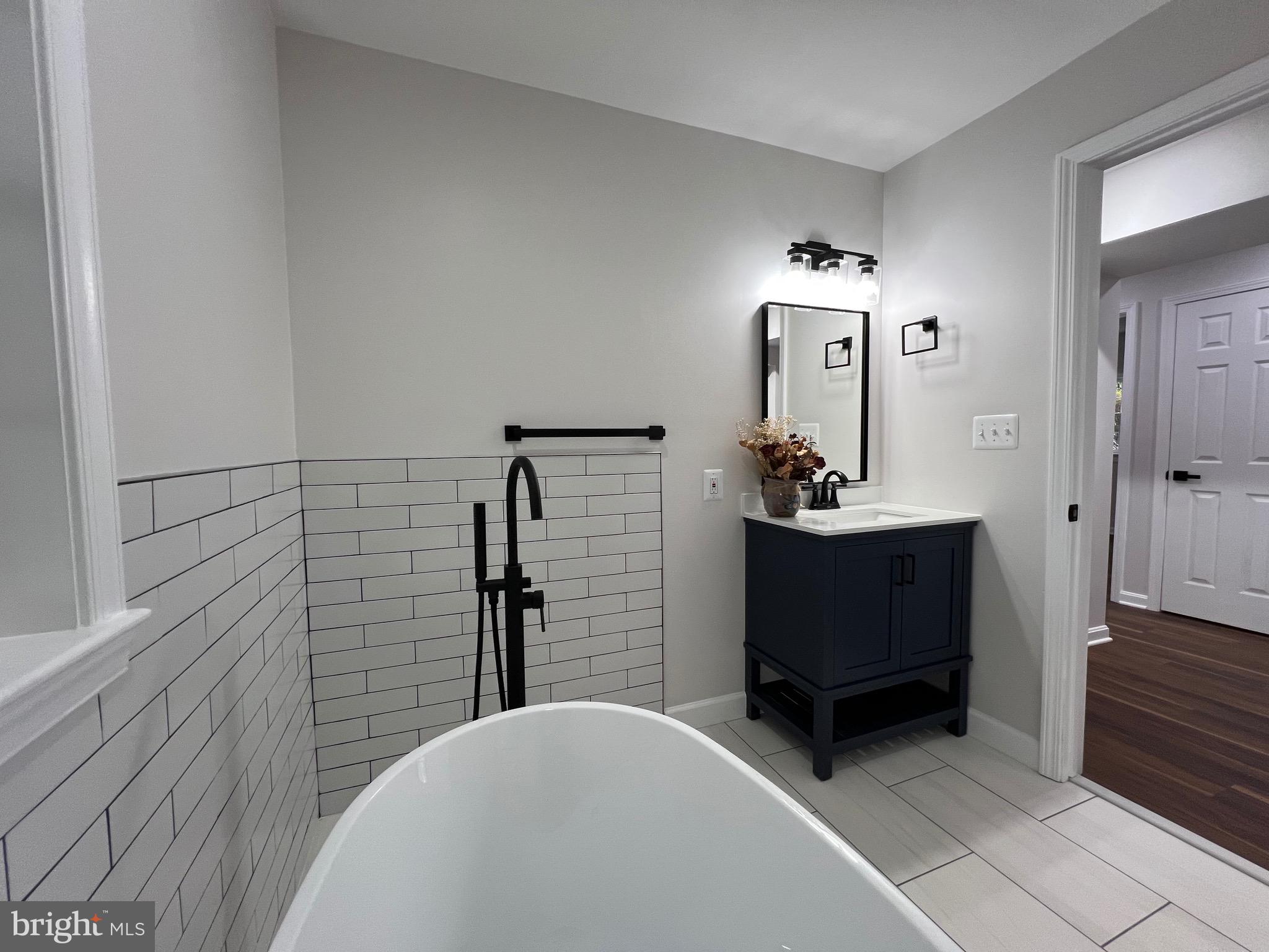 MOOR GREEN ESTATES - Residential Lease