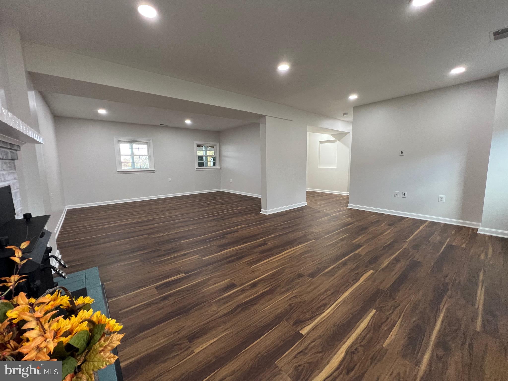 MOOR GREEN ESTATES - Residential Lease