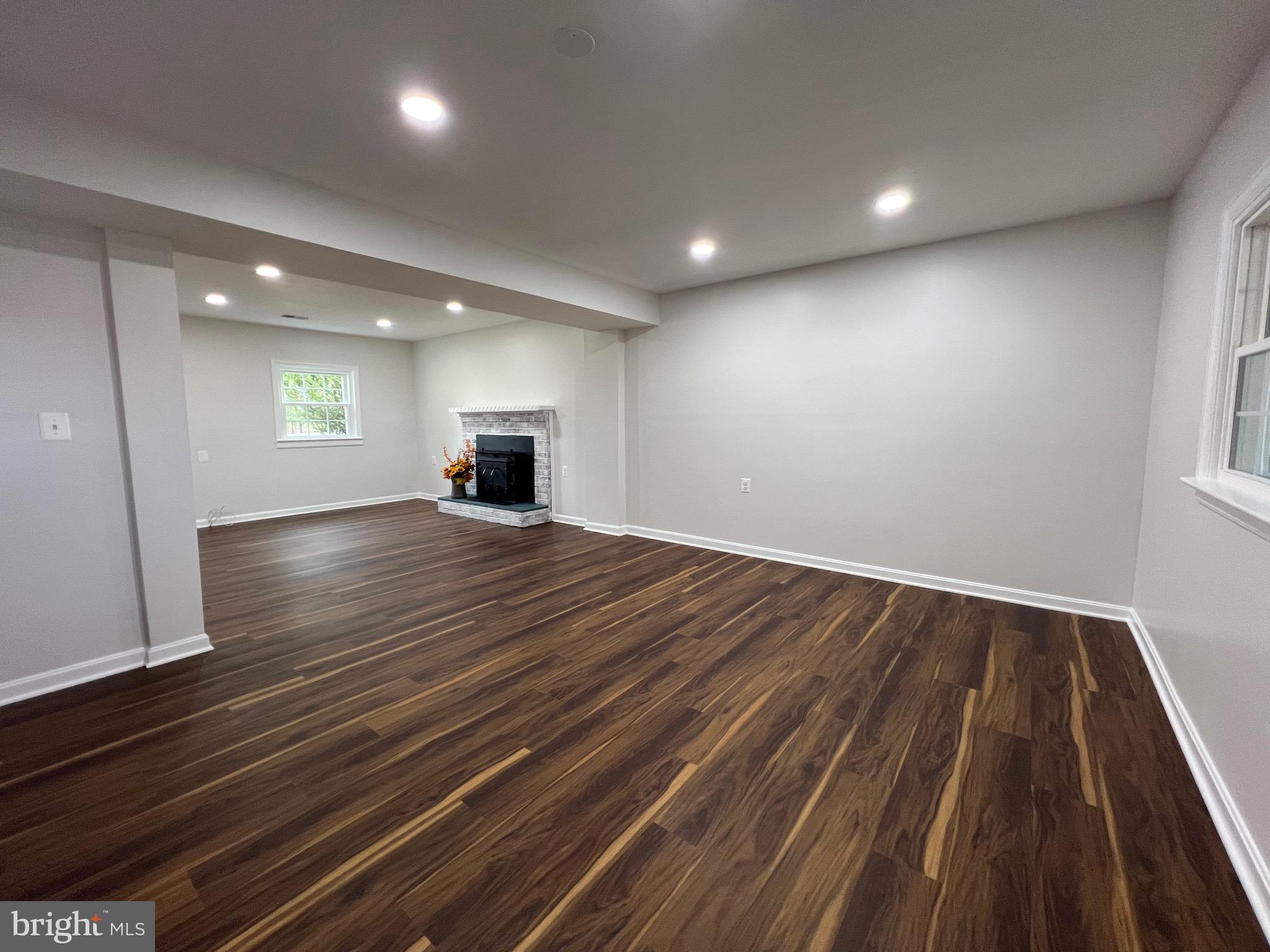 MOOR GREEN ESTATES - Residential Lease