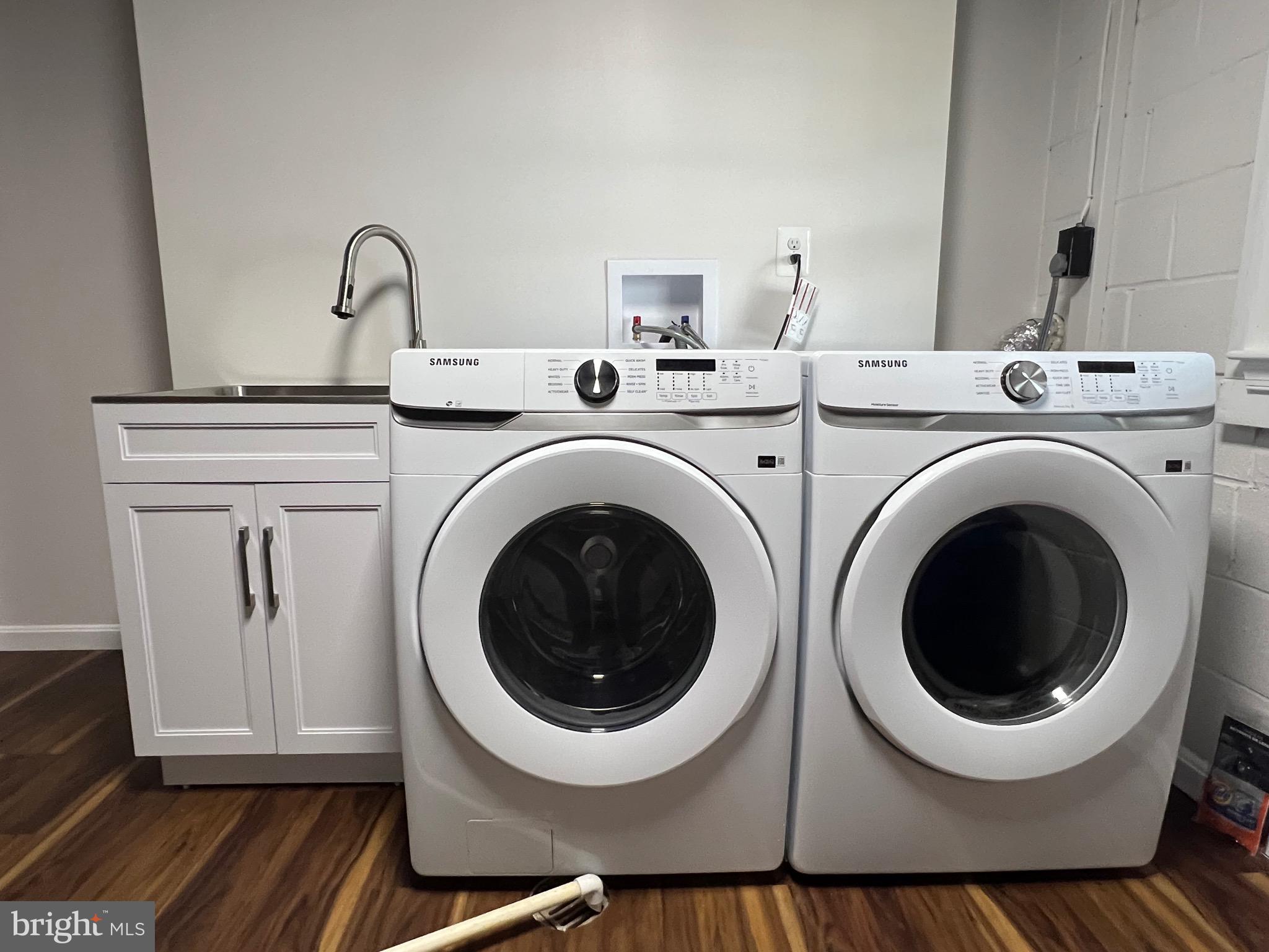 MOOR GREEN ESTATES - Residential Lease