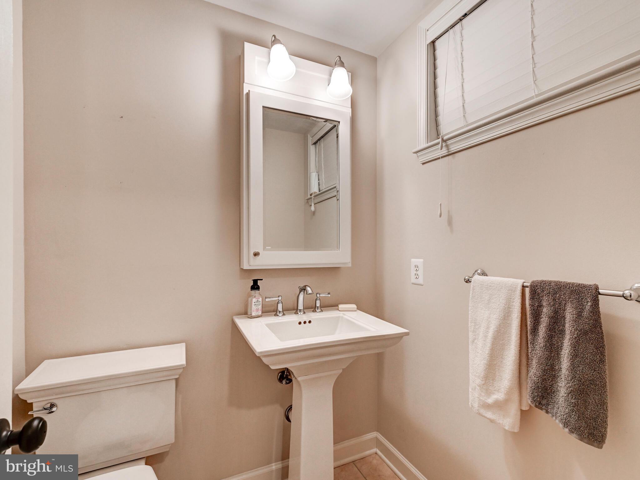 SUMMIT CHASE - Residential