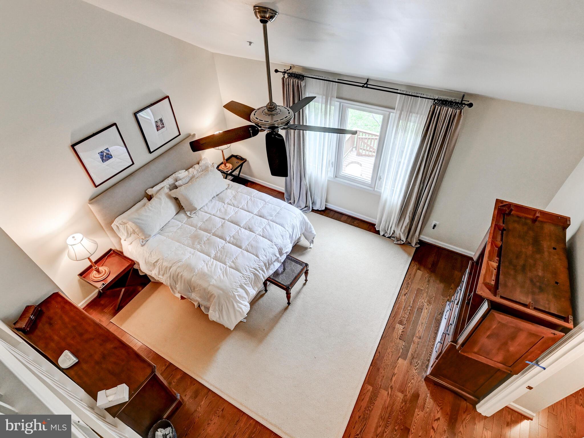 SUMMIT CHASE - Residential