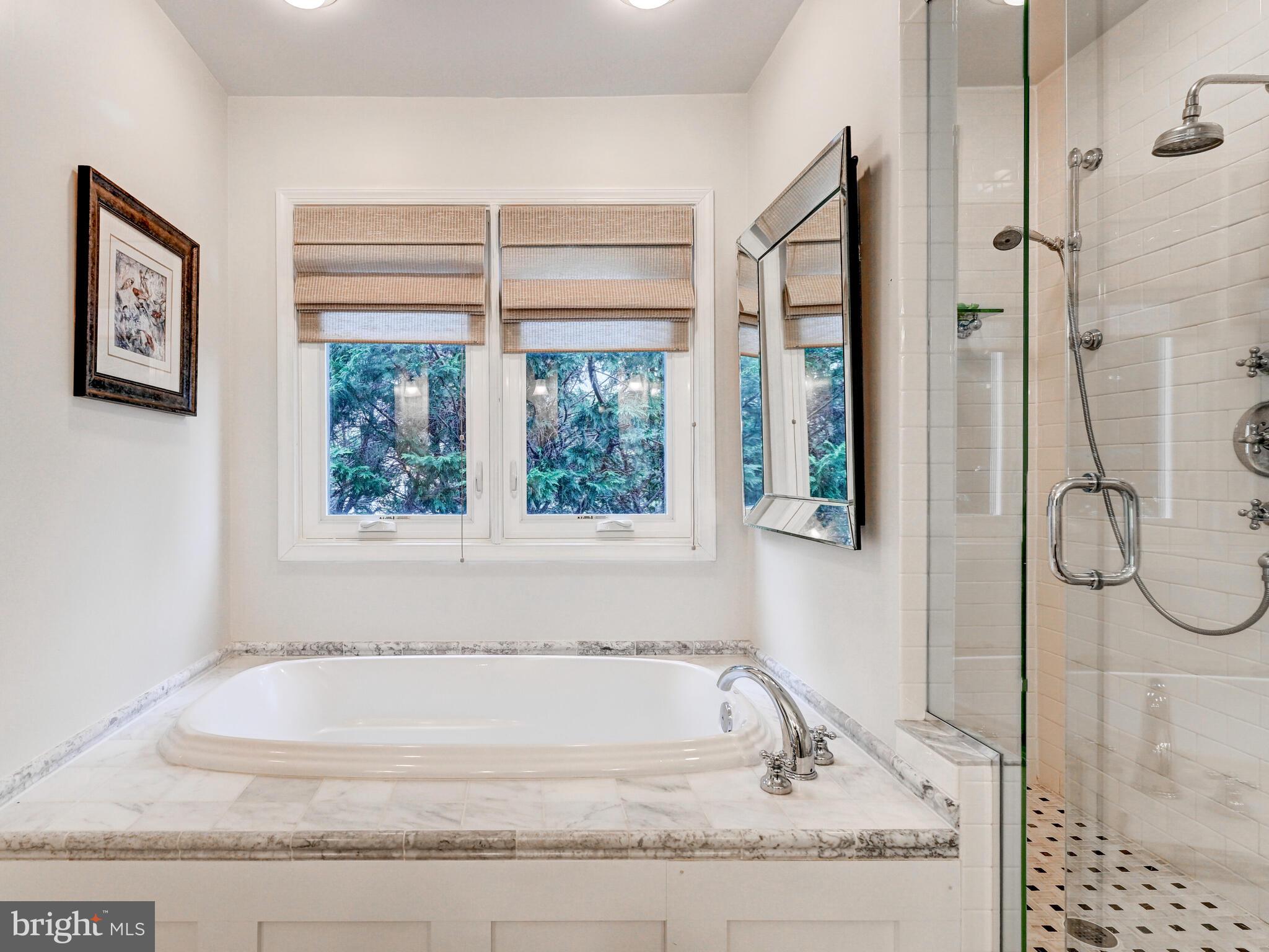 SUMMIT CHASE - Residential