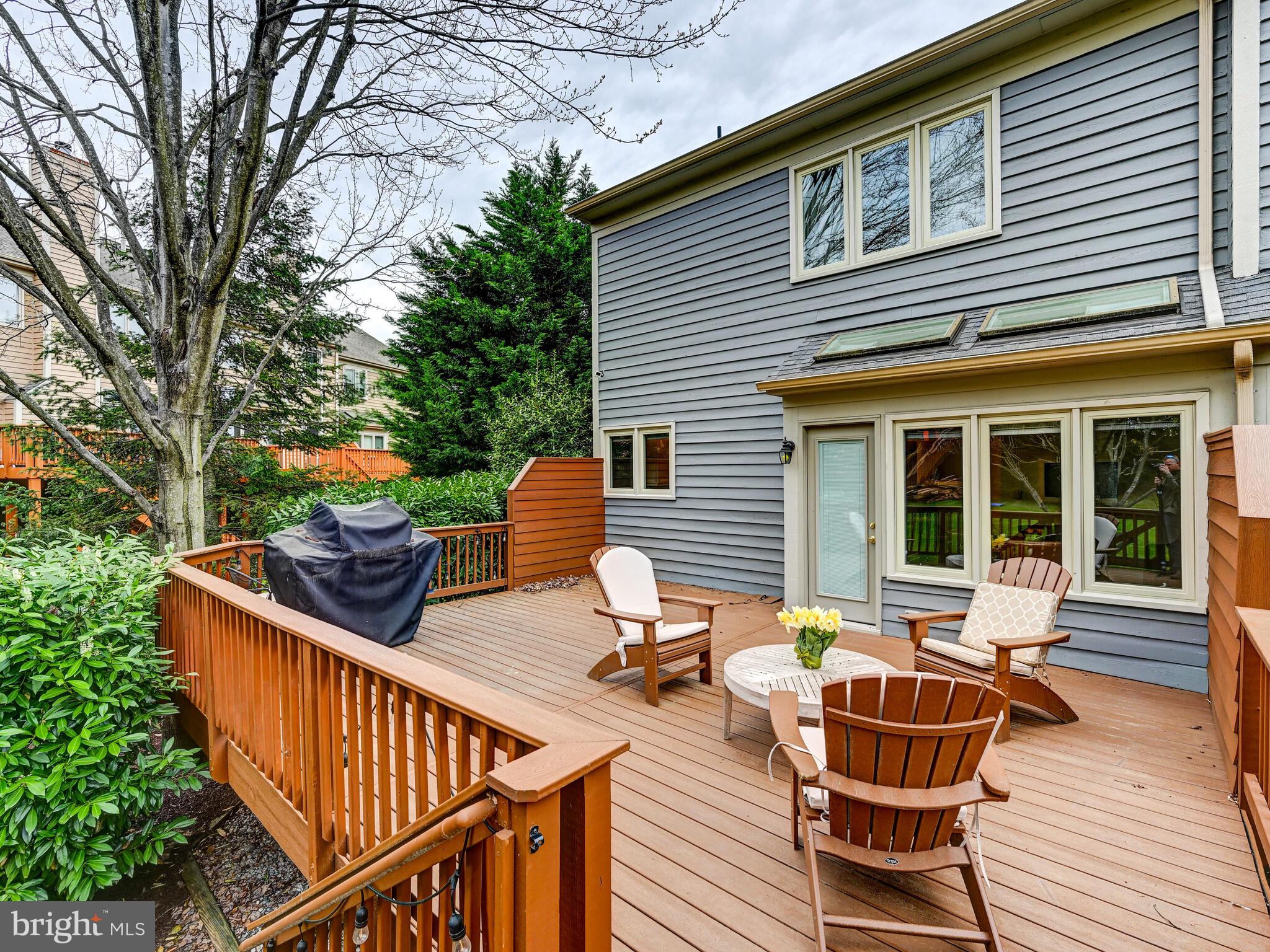 SUMMIT CHASE - Residential