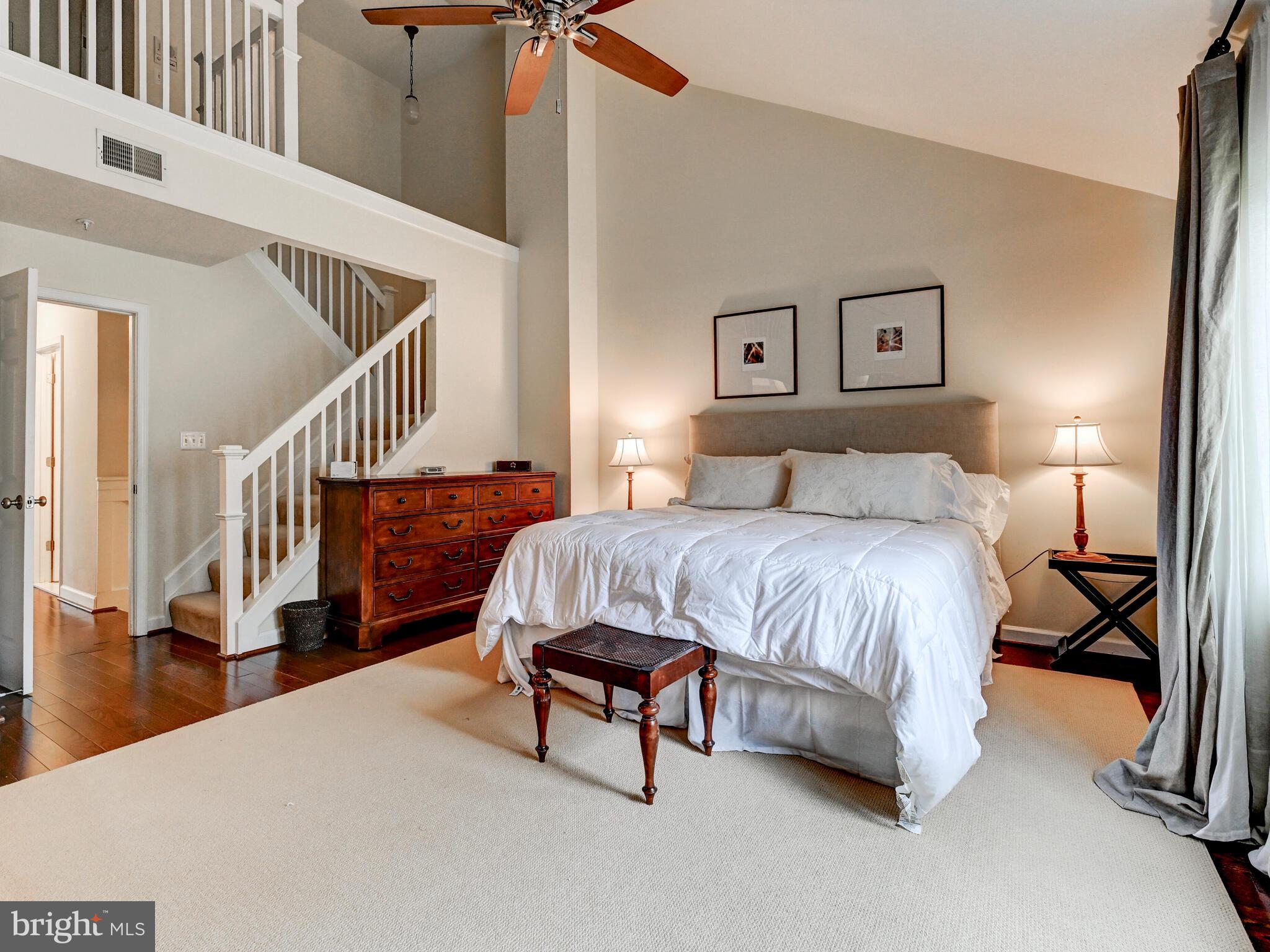 SUMMIT CHASE - Residential