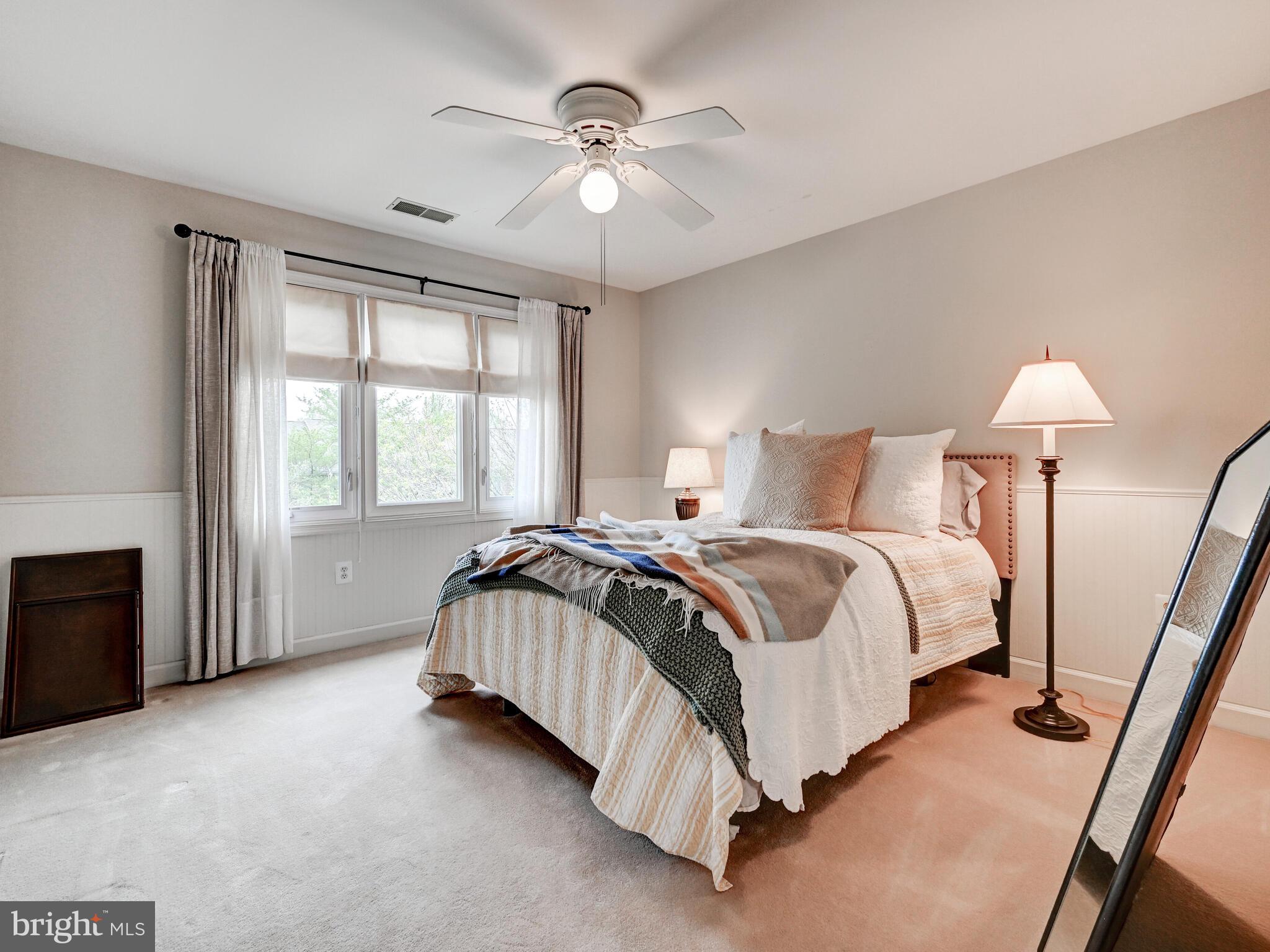 SUMMIT CHASE - Residential