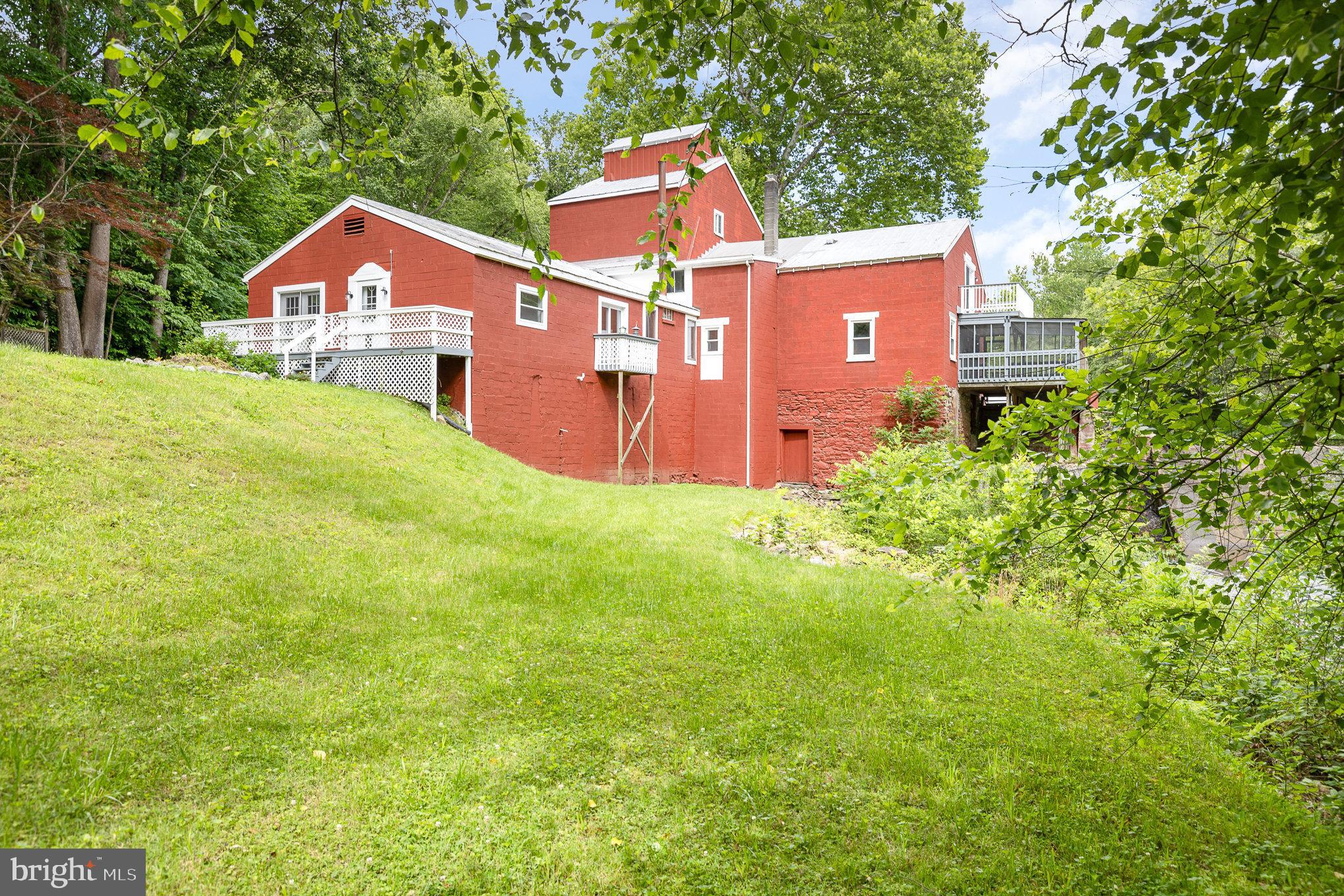 6908 S ROXBURY MILL ROAD