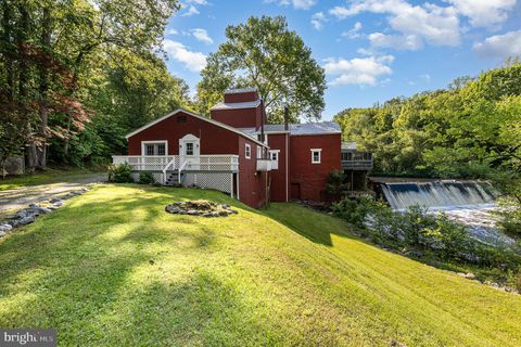 6908 S ROXBURY MILL ROAD SPOTSYLVANIA VA 22551
