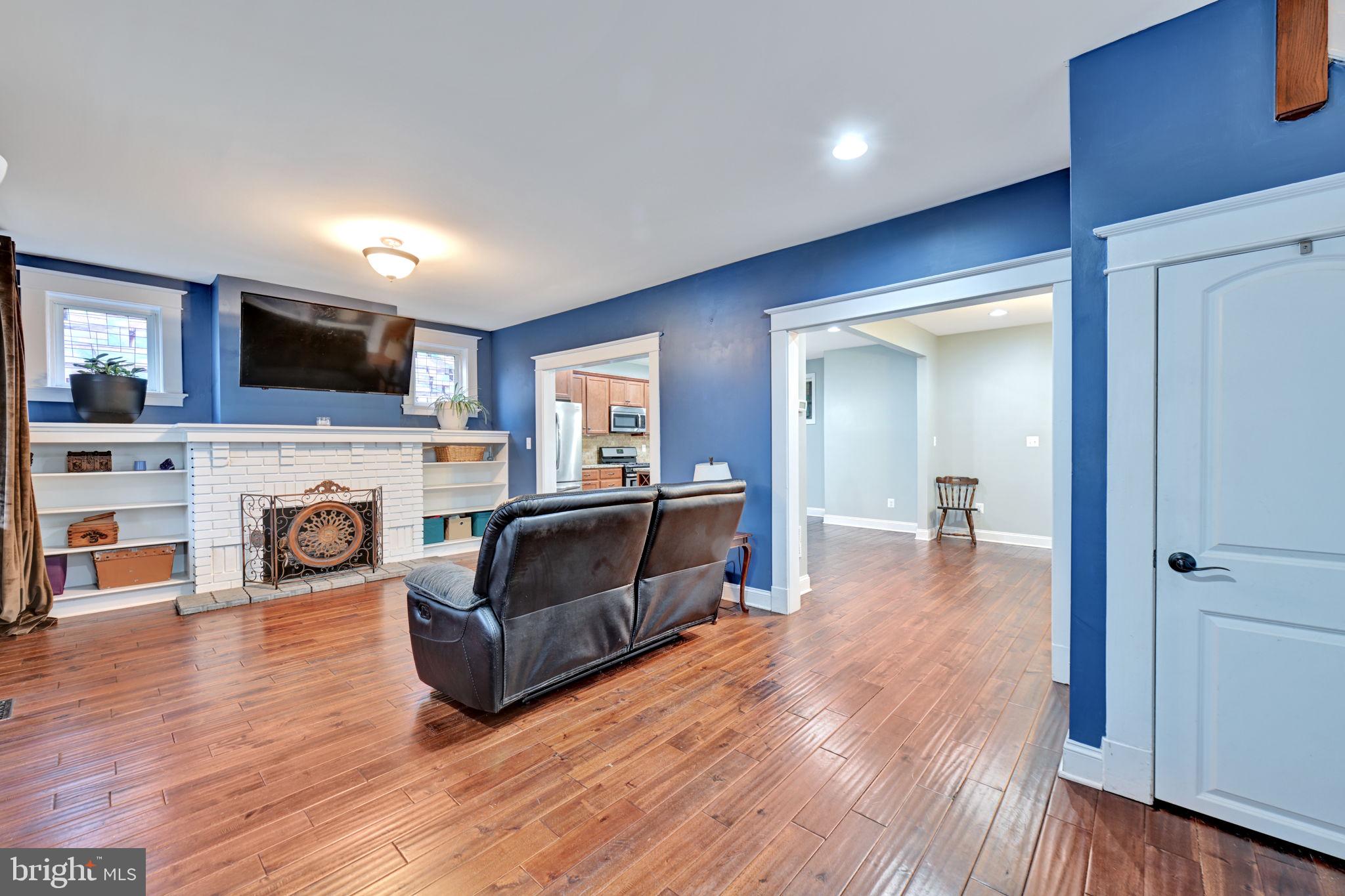 PARKVILLE - Residential