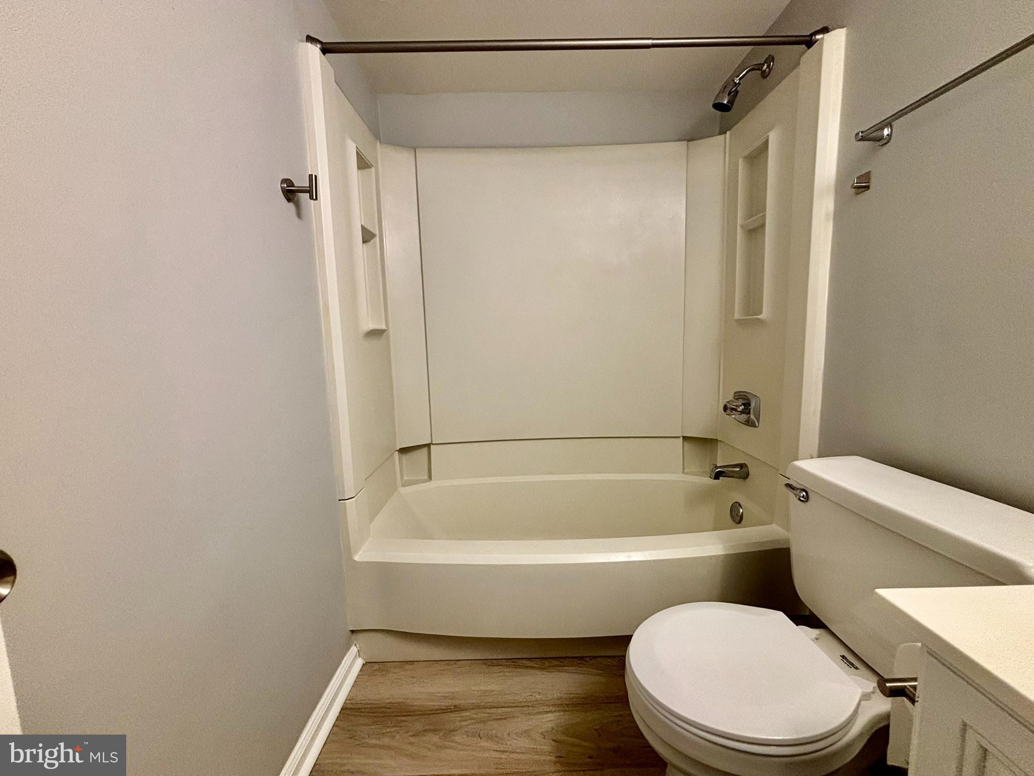 BURKE COVE - Residential Lease