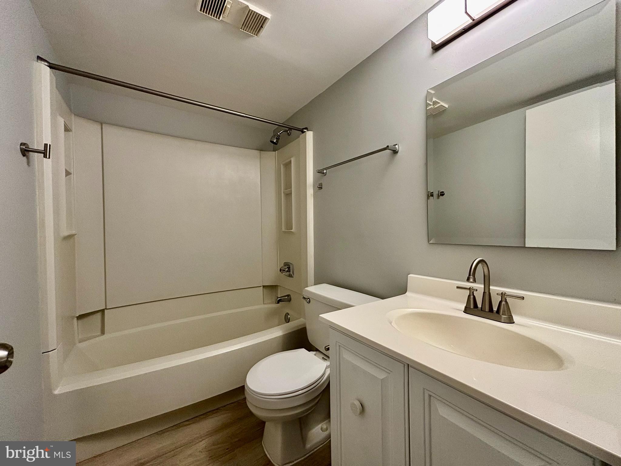 BURKE COVE - Residential Lease