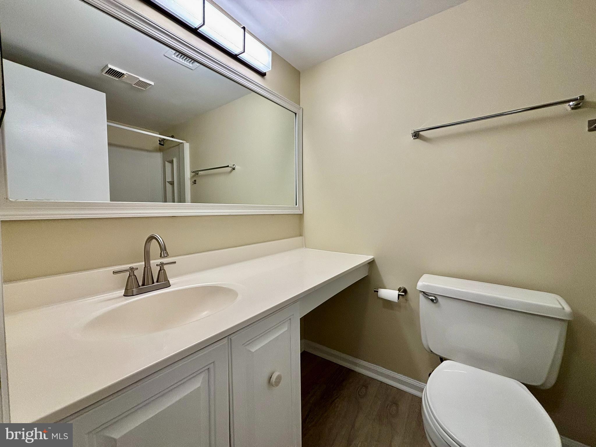 BURKE COVE - Residential Lease